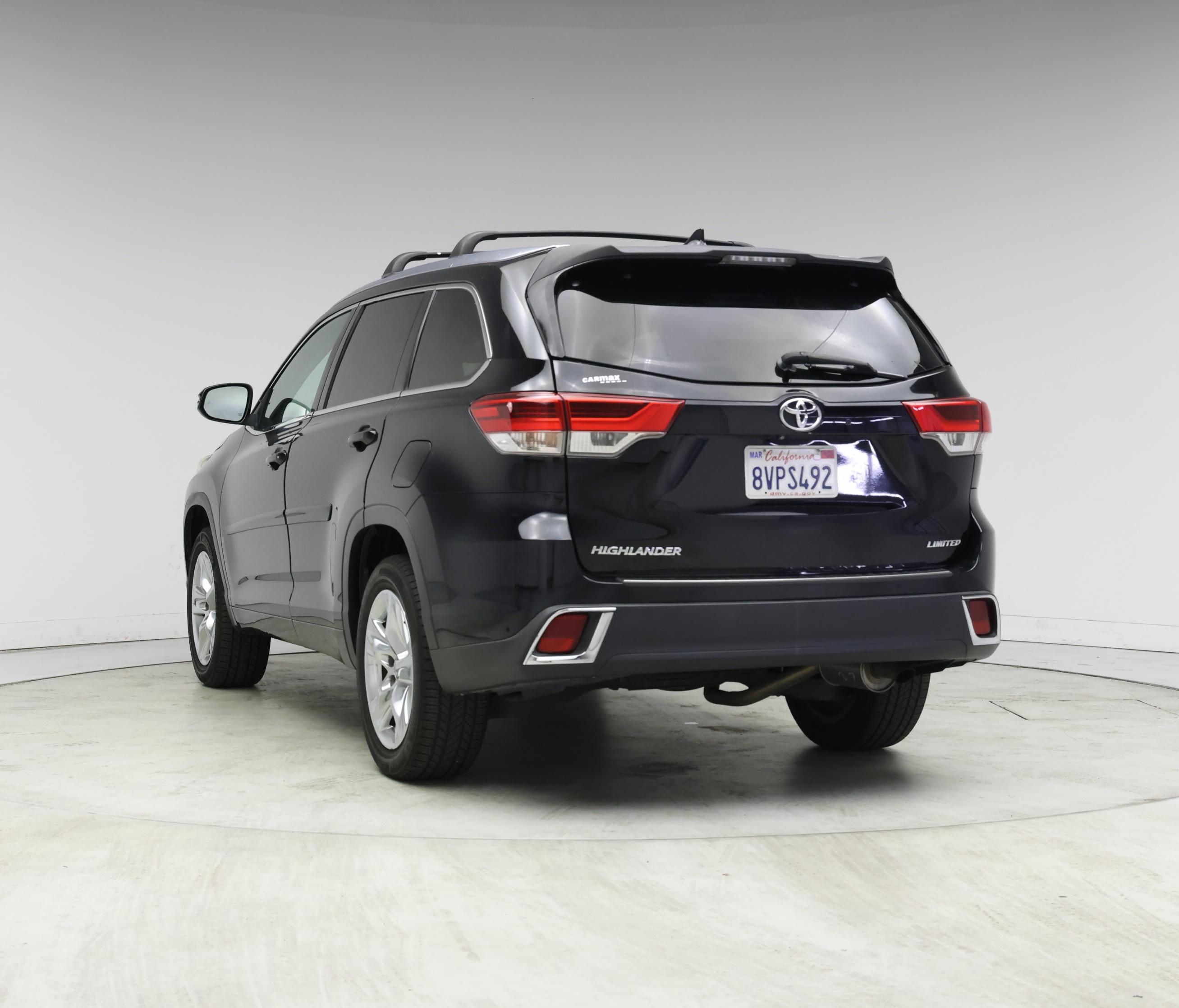 Thumbnail: 2018 Toyota Highlander - 2