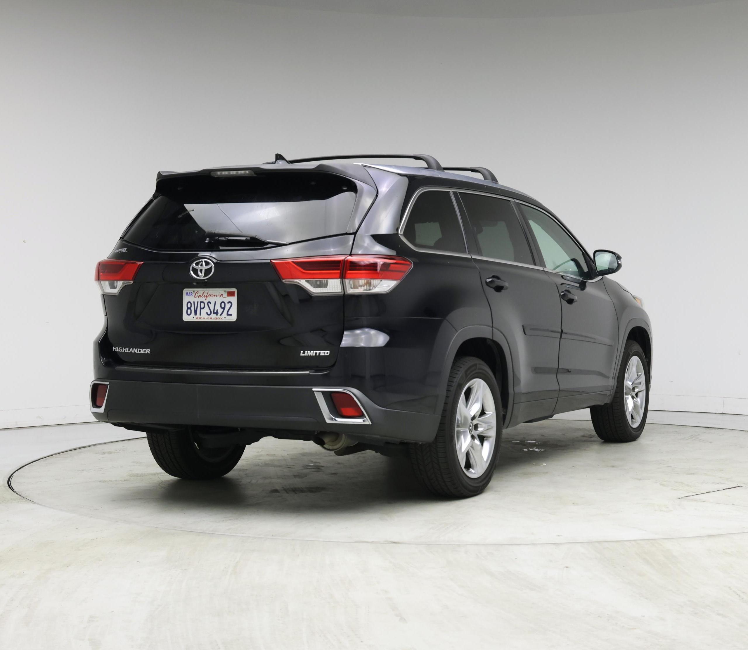 Thumbnail: 2018 Toyota Highlander - 8