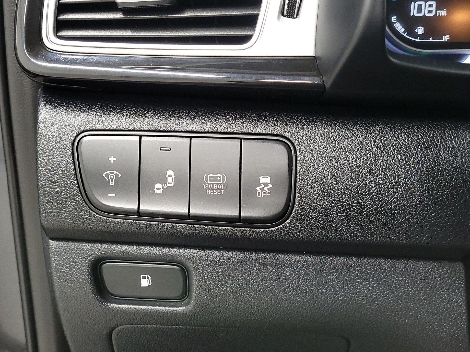 Thumbnail: 2019 Kia Niro - 13