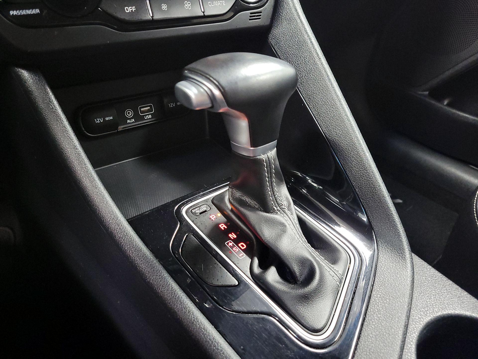 Thumbnail: 2019 Kia Niro - 17