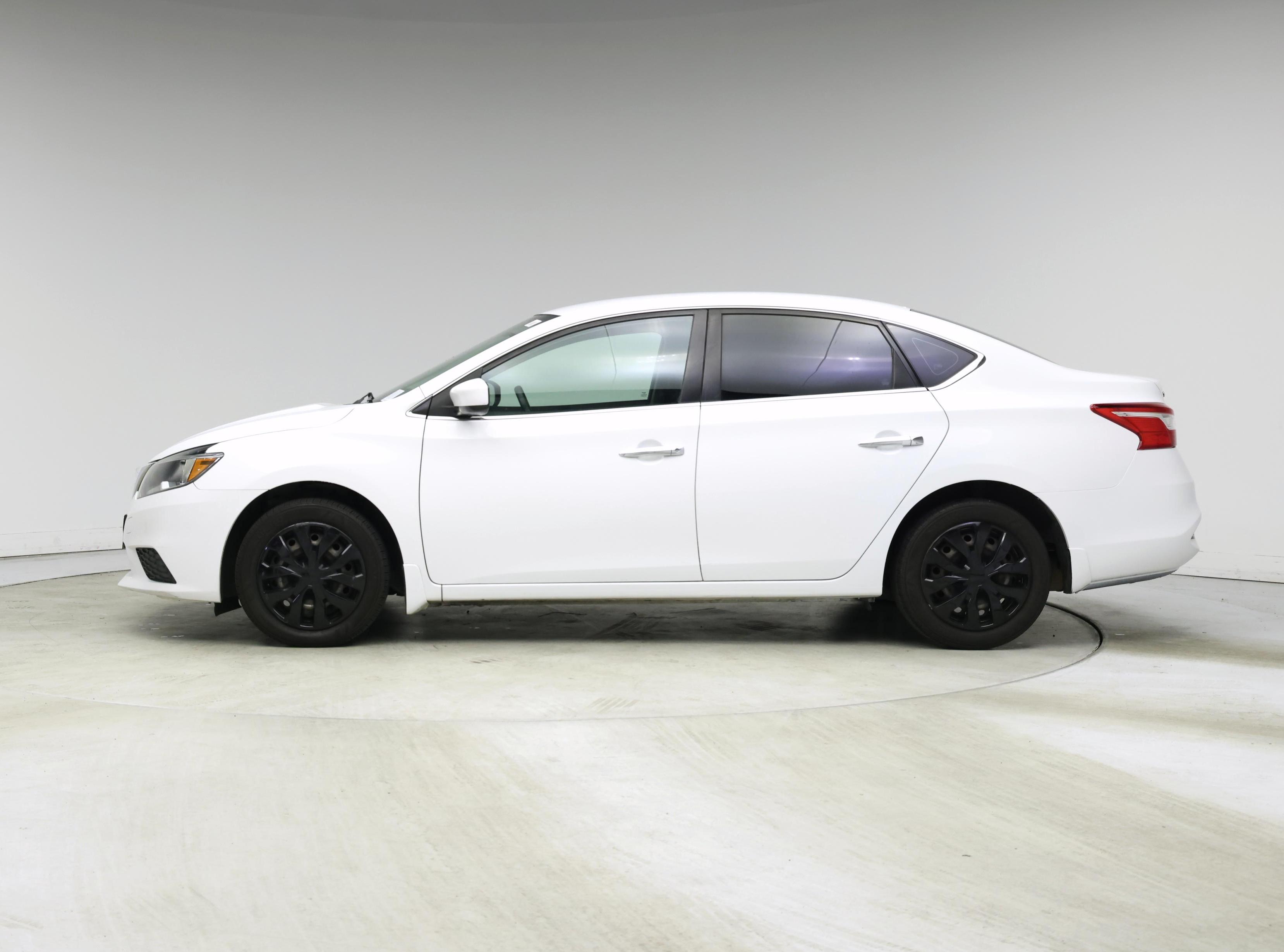 Thumbnail: 2018 Nissan Sentra - 3