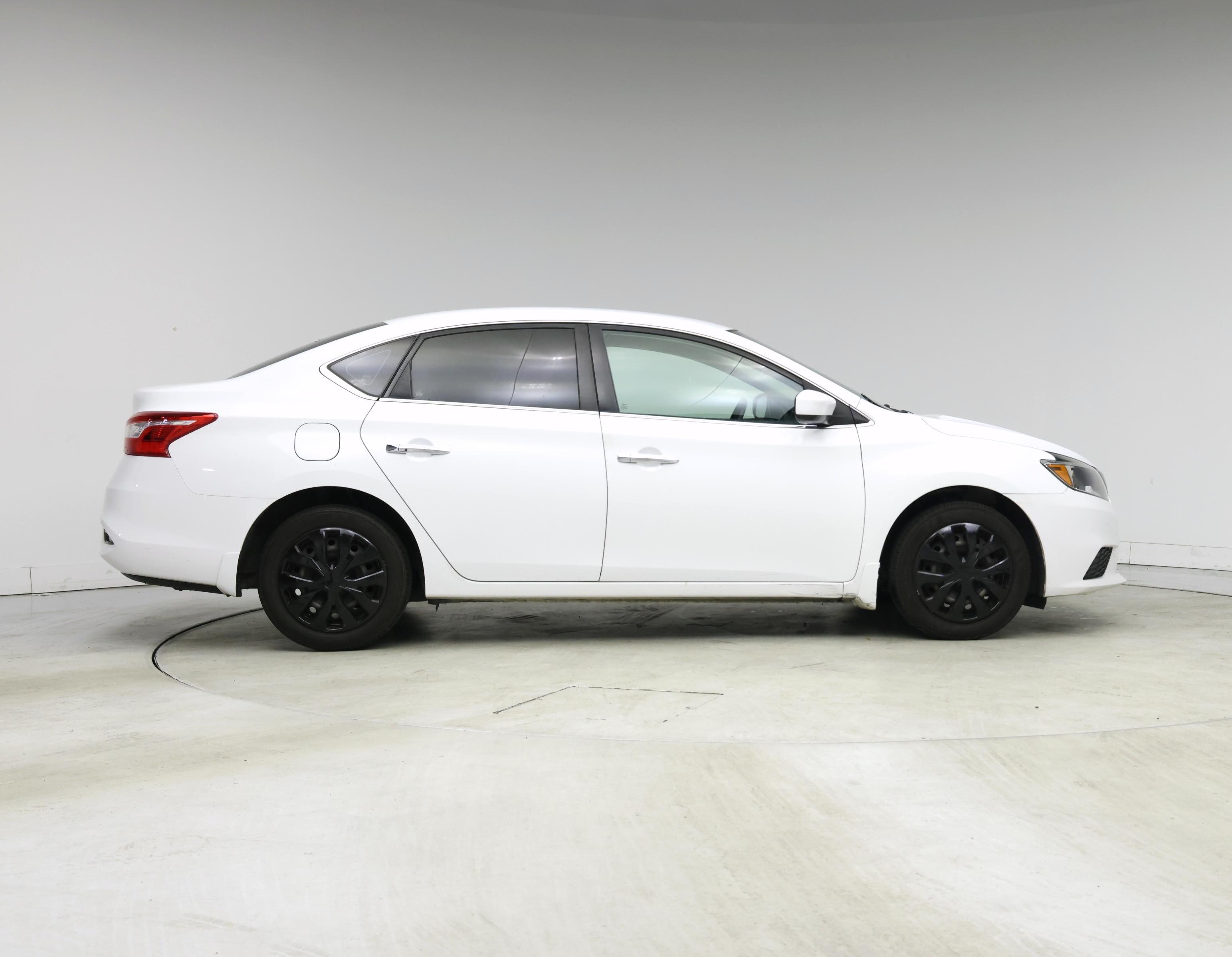 Thumbnail: 2018 Nissan Sentra - 7