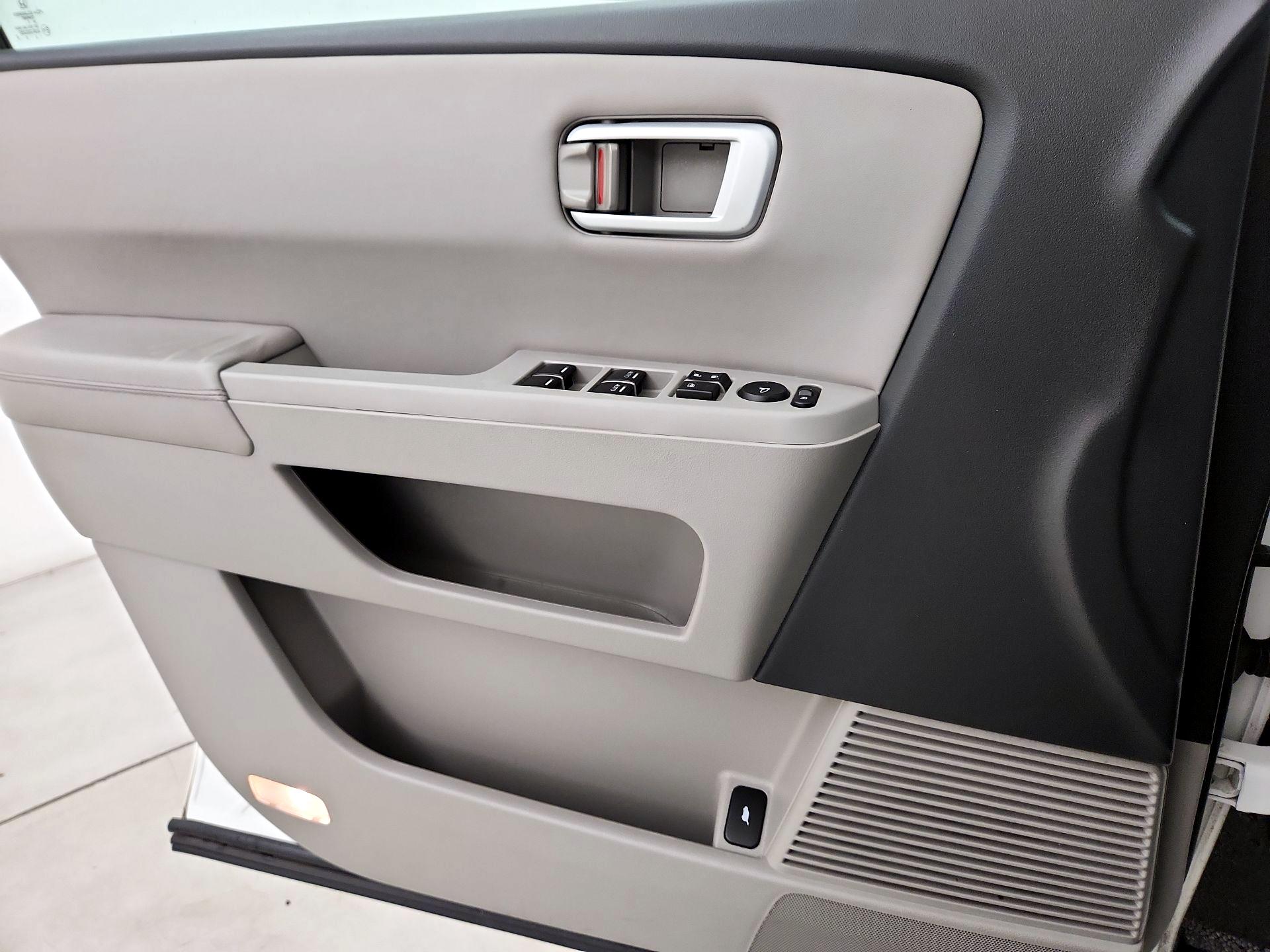 Thumbnail: 2014 Honda Pilot - 12