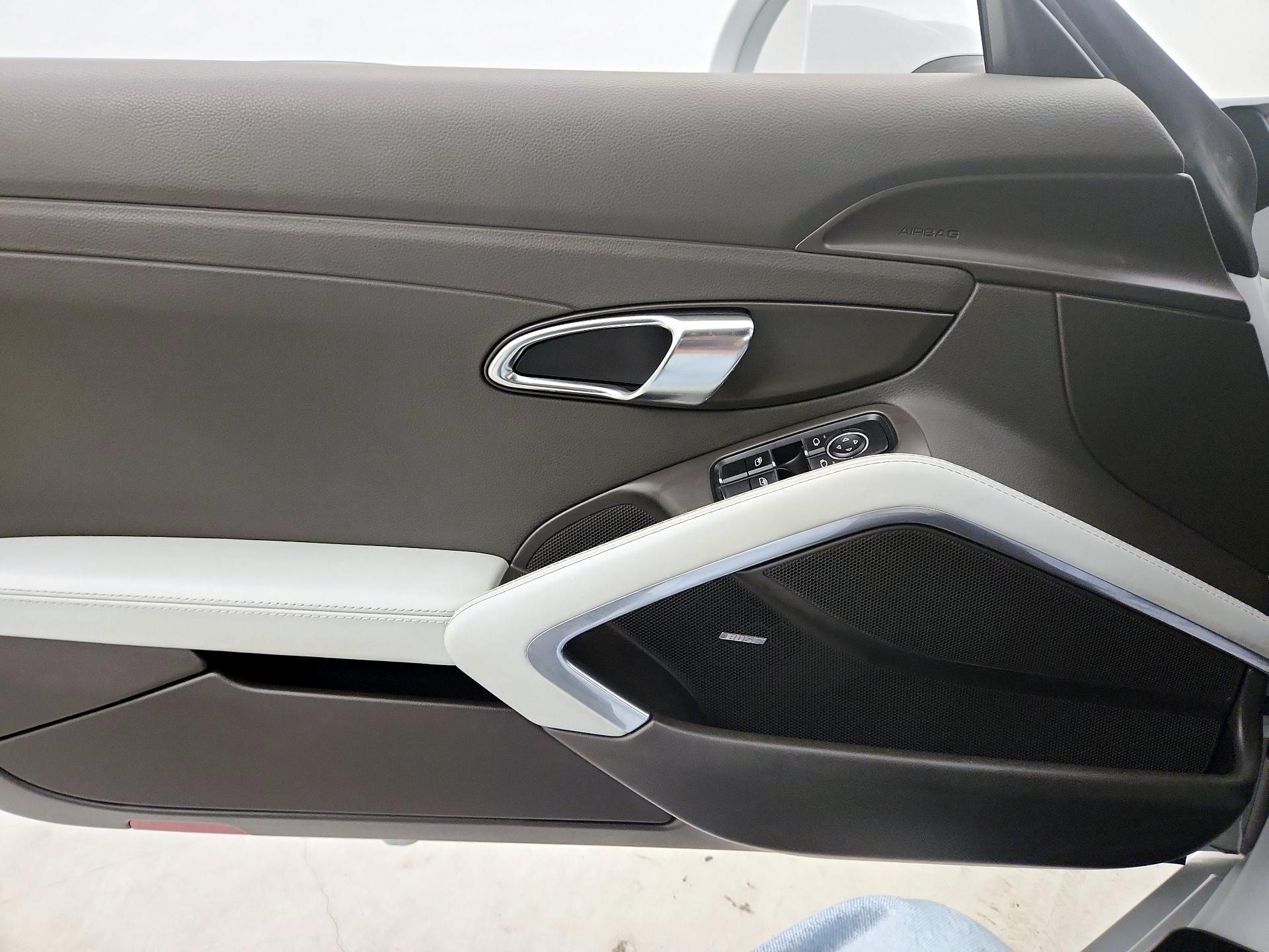 Thumbnail: 2015 Porsche Boxster - 12