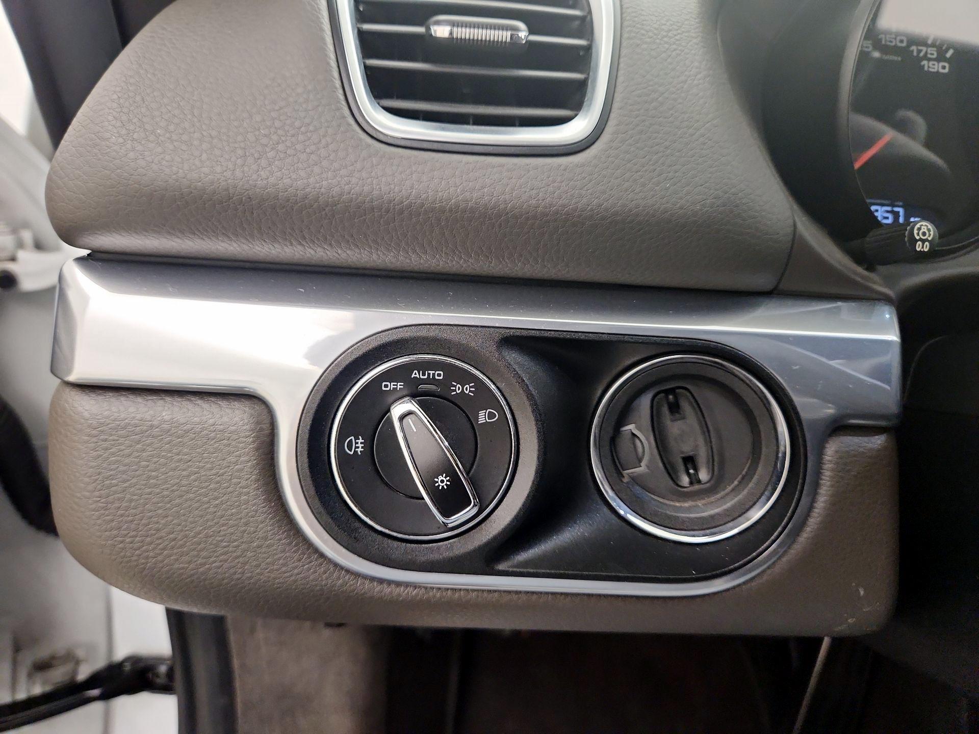 Thumbnail: 2015 Porsche Boxster - 13