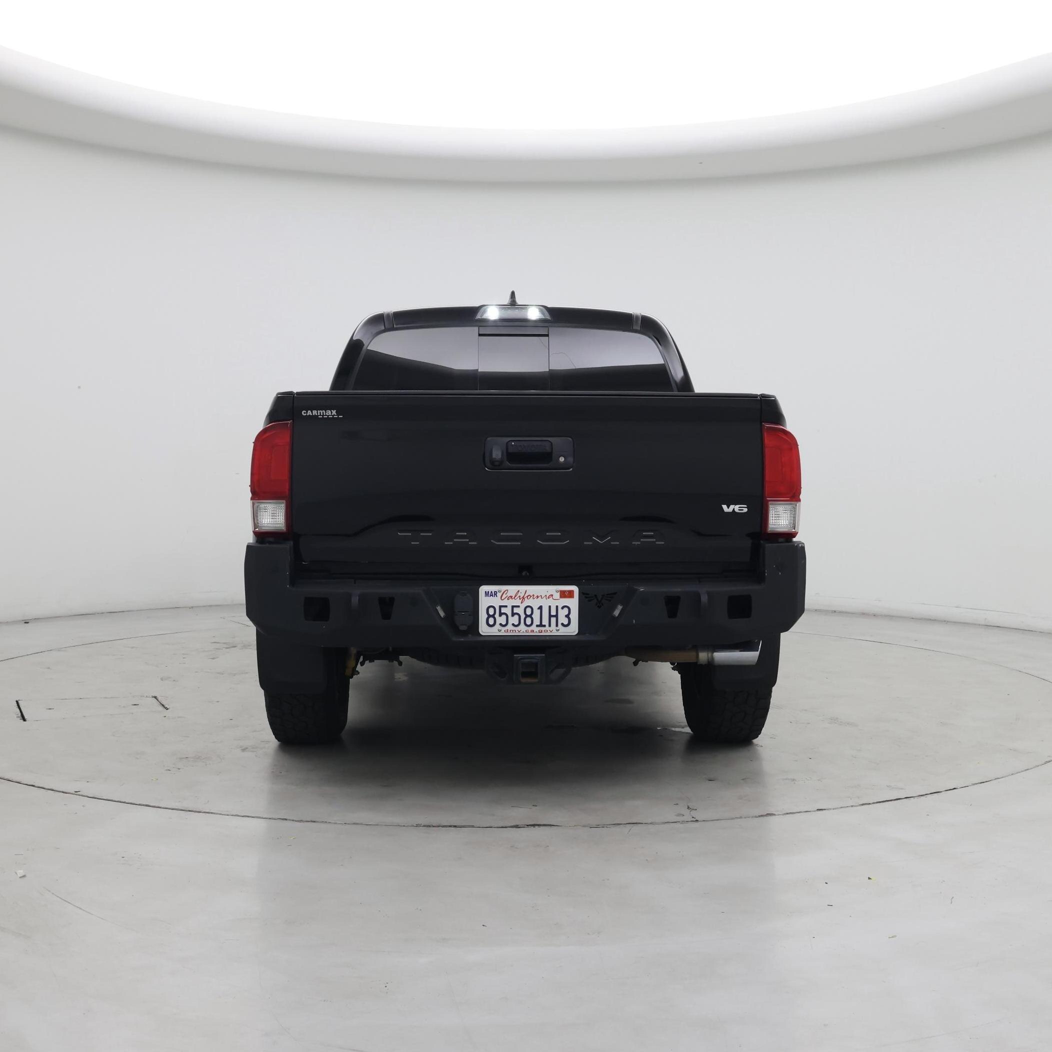 Thumbnail: 2017 Toyota Tacoma - 6