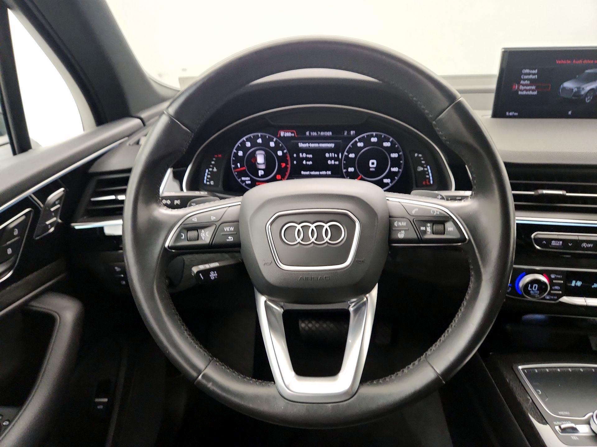 Thumbnail: 2017 Audi Q7 - 10