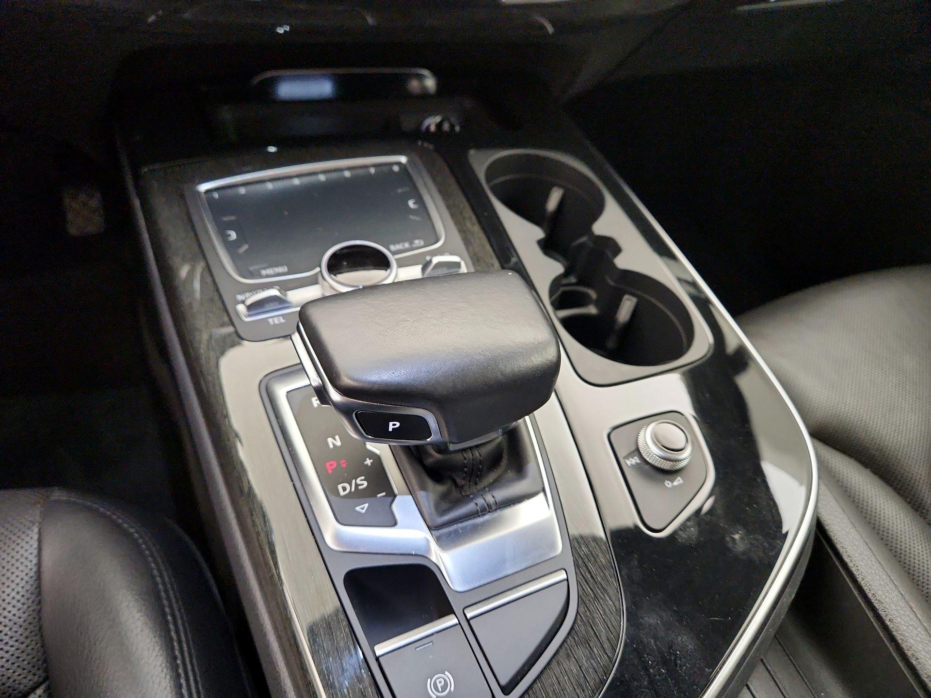 Thumbnail: 2017 Audi Q7 - 18