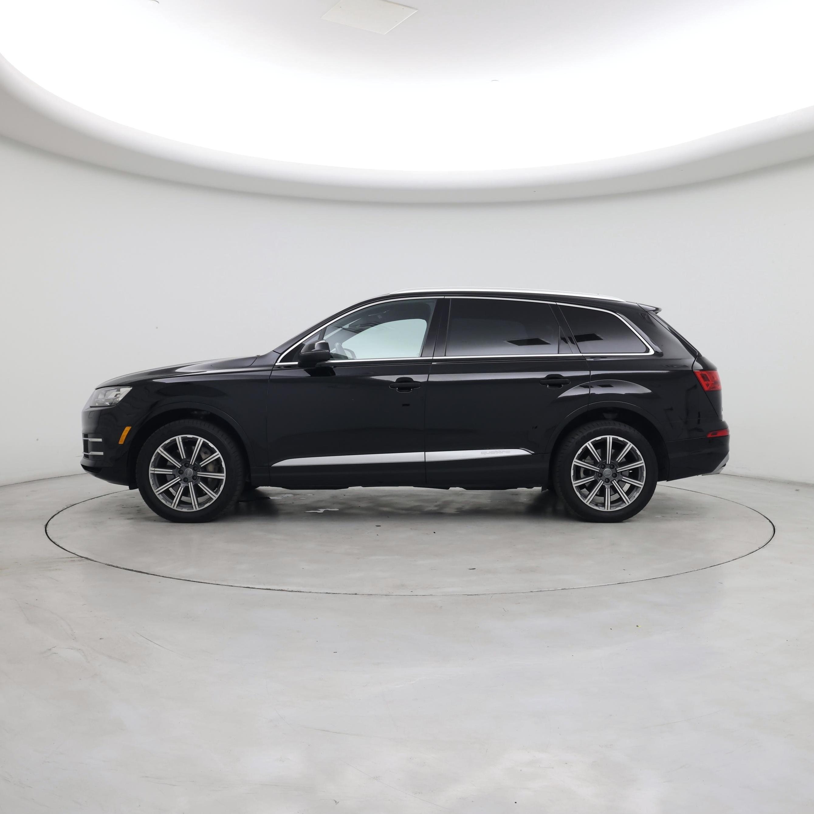 Thumbnail: 2017 Audi Q7 - 3
