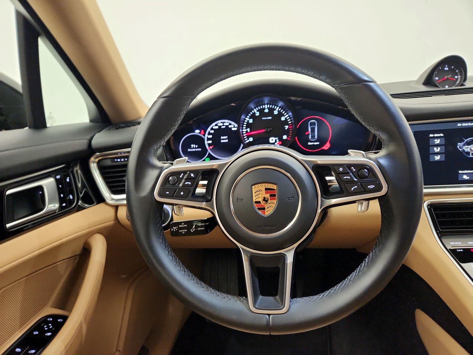 Thumbnail: 2018 Porsche Panamera - 10