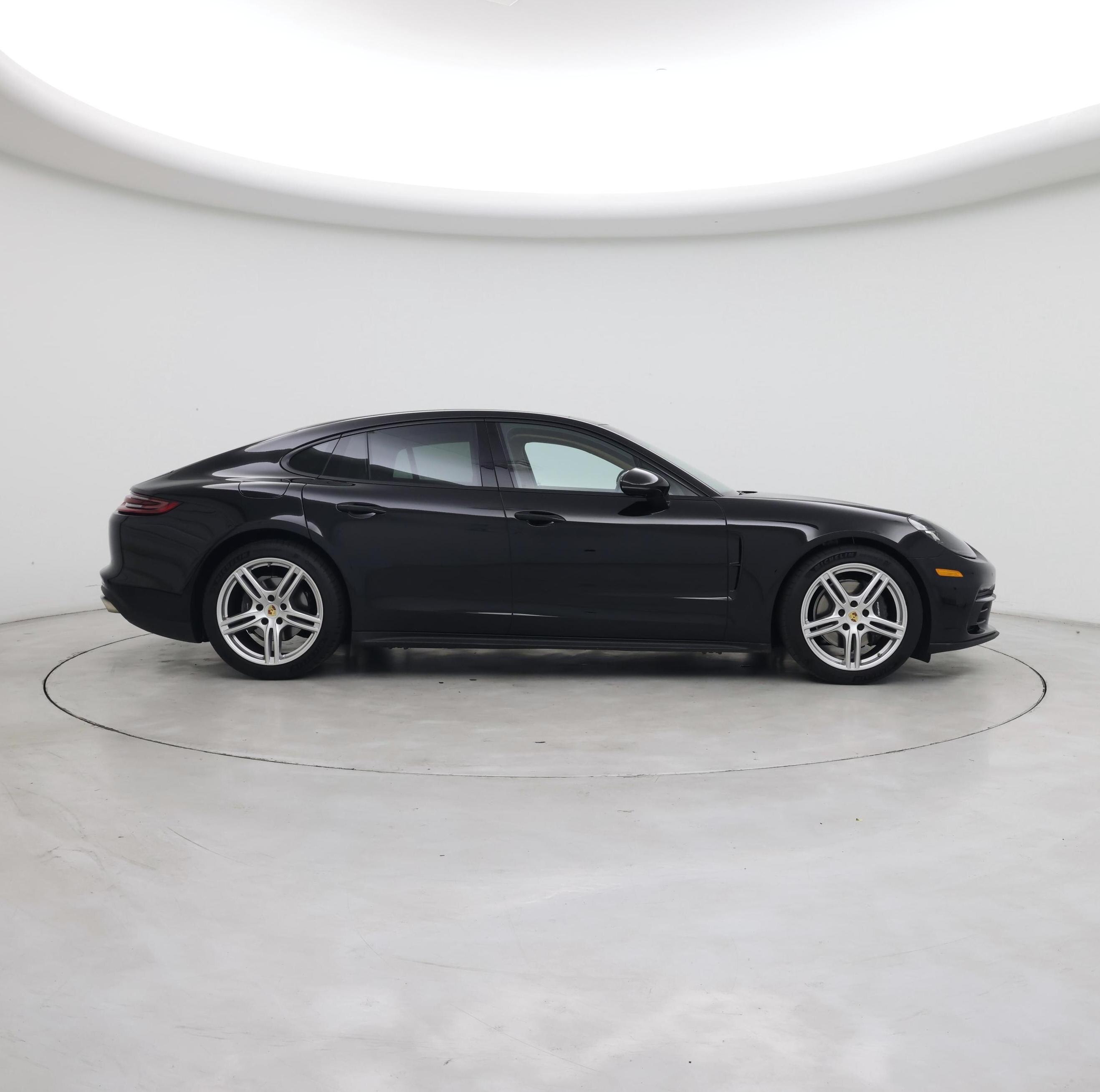 Thumbnail: 2018 Porsche Panamera - 7