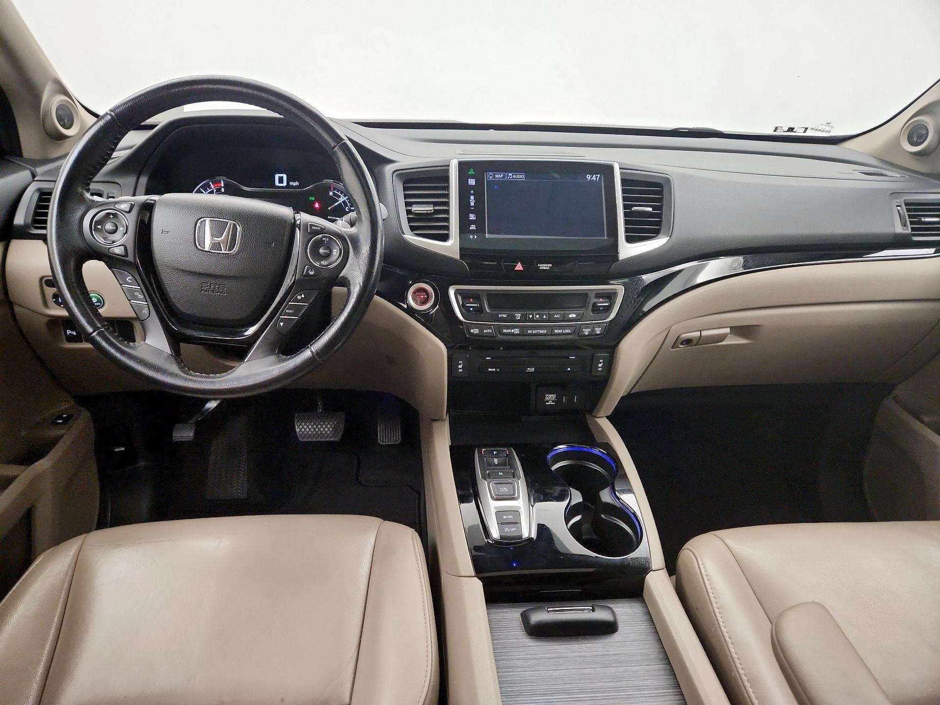 Thumbnail: 2016 Honda Pilot - 9