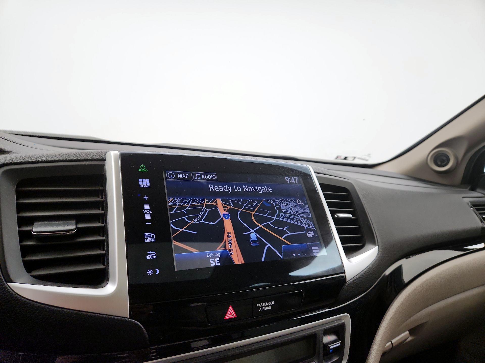 Thumbnail: 2016 Honda Pilot - 14