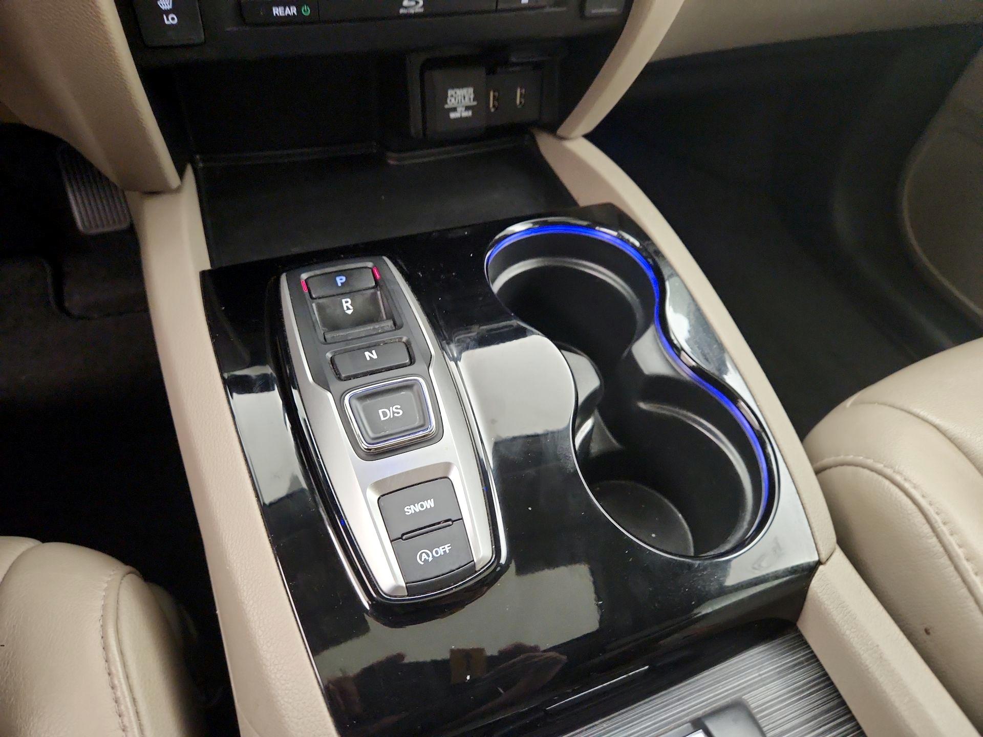 Thumbnail: 2016 Honda Pilot - 18