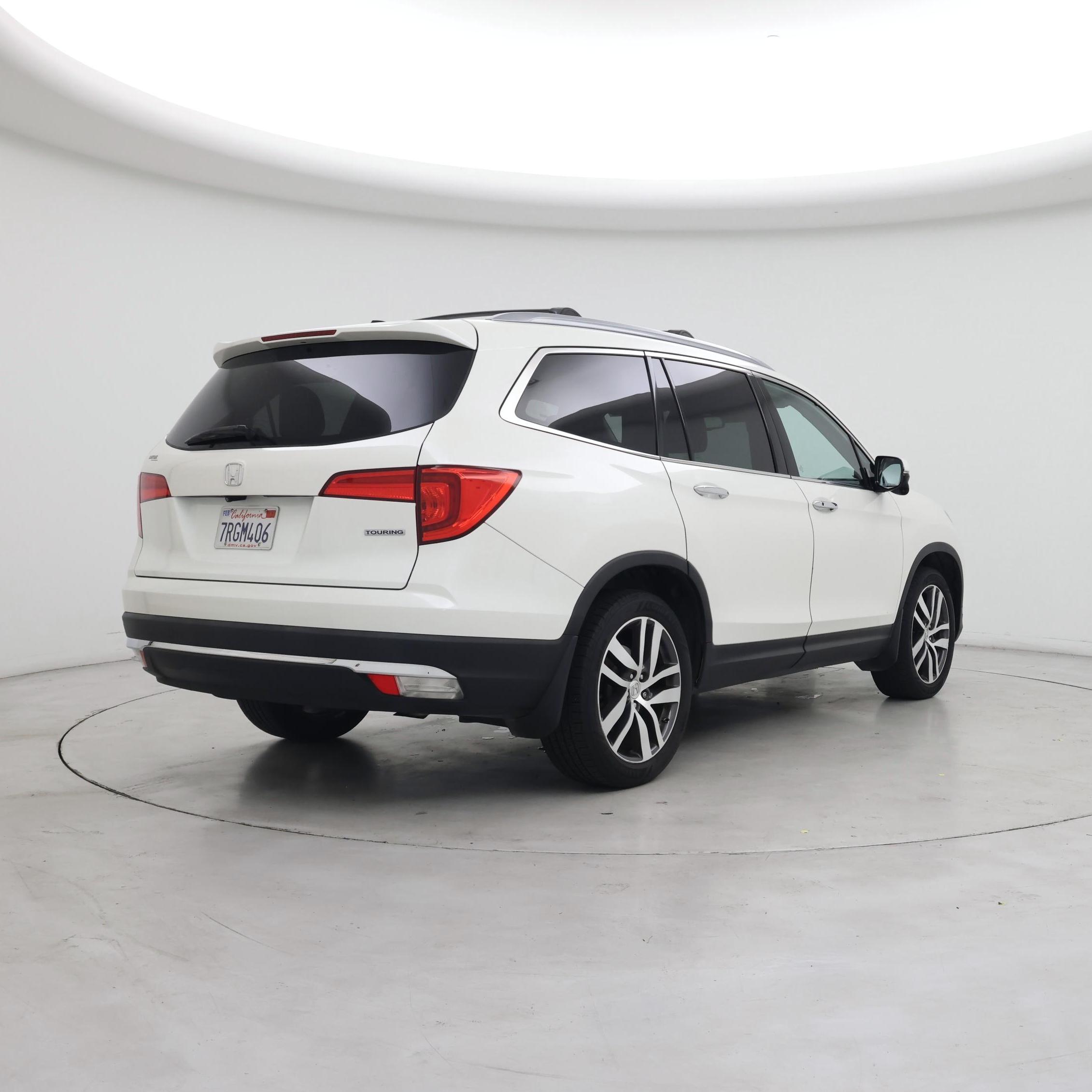 Thumbnail: 2016 Honda Pilot - 8