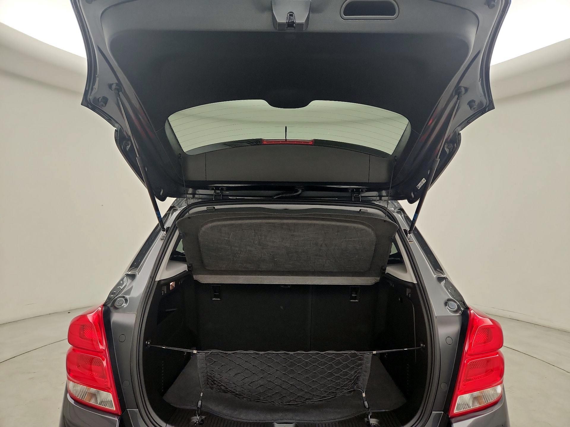 Thumbnail: 2019 Chevrolet Trax - 20