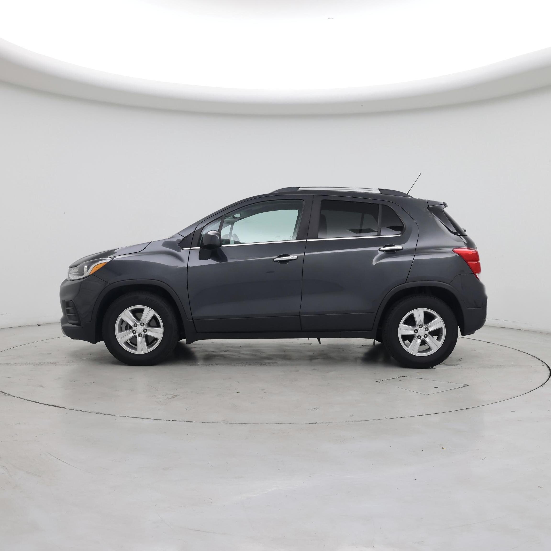 Thumbnail: 2019 Chevrolet Trax - 3