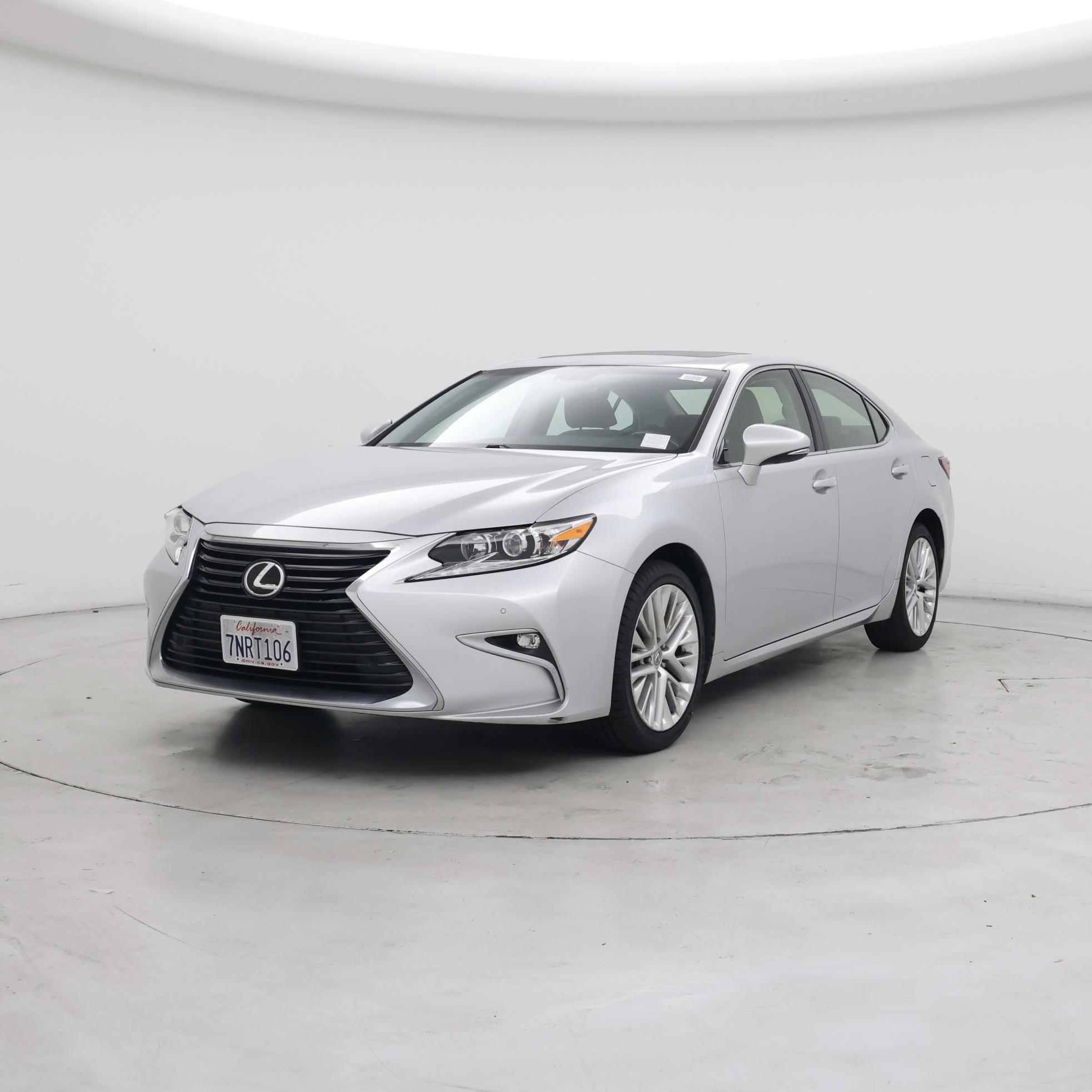 Thumbnail: 2016 Lexus ES - 4