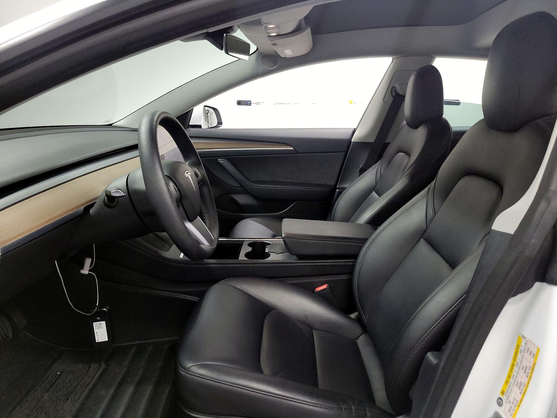 Thumbnail: 2022 Tesla Model 3 - 11