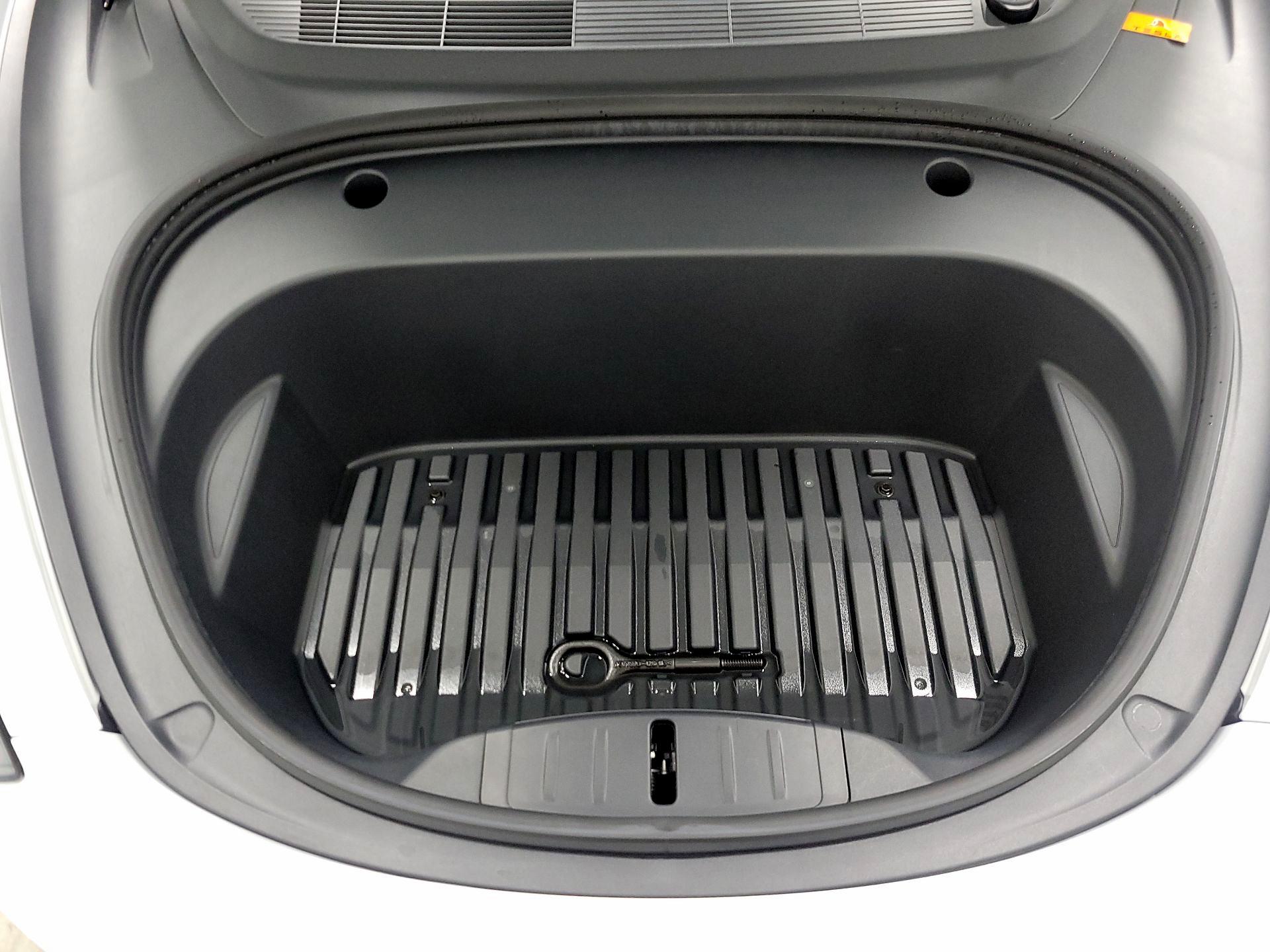 Thumbnail: 2022 Tesla Model 3 - 19