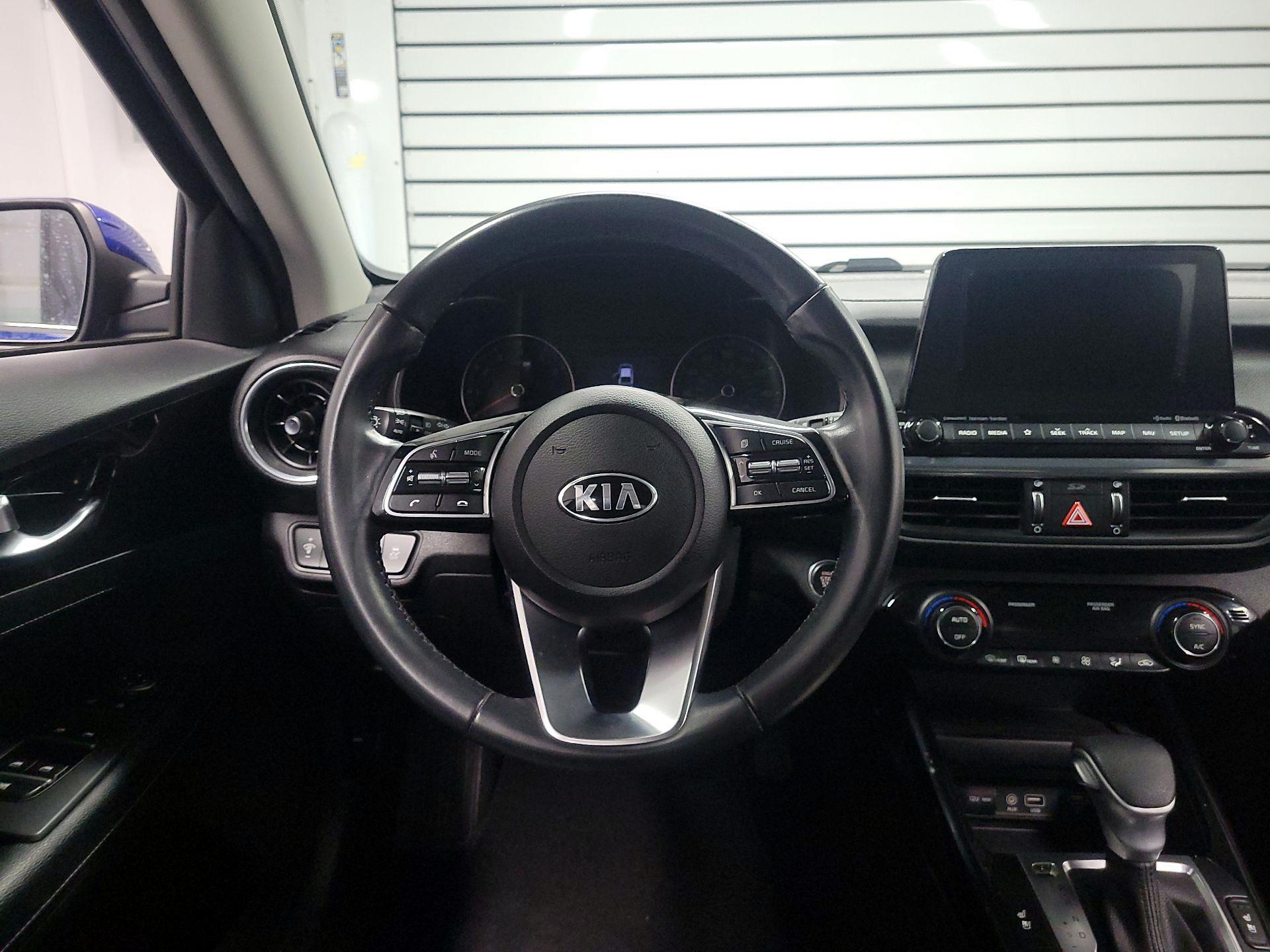 Thumbnail: 2021 Kia Forte - 10