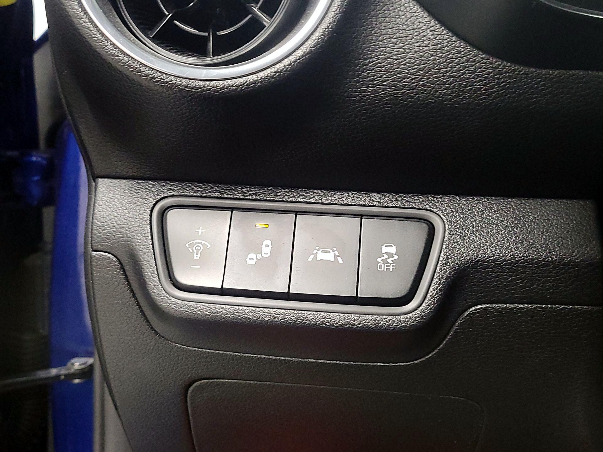 Thumbnail: 2021 Kia Forte - 13