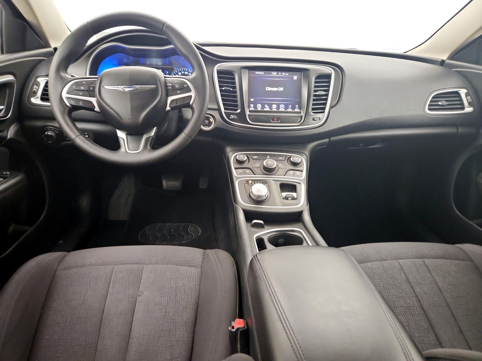 Thumbnail: 2015 Chrysler 200 - 9