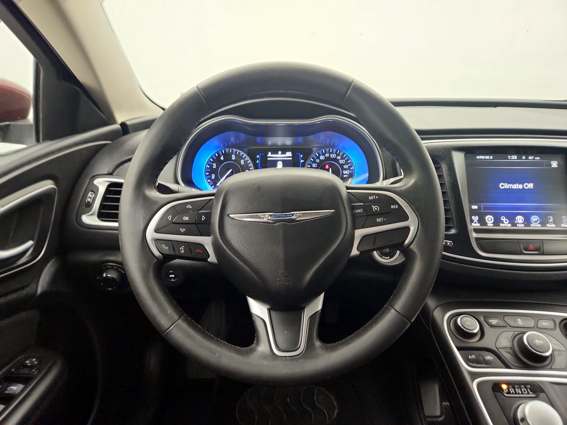 Thumbnail: 2015 Chrysler 200 - 10