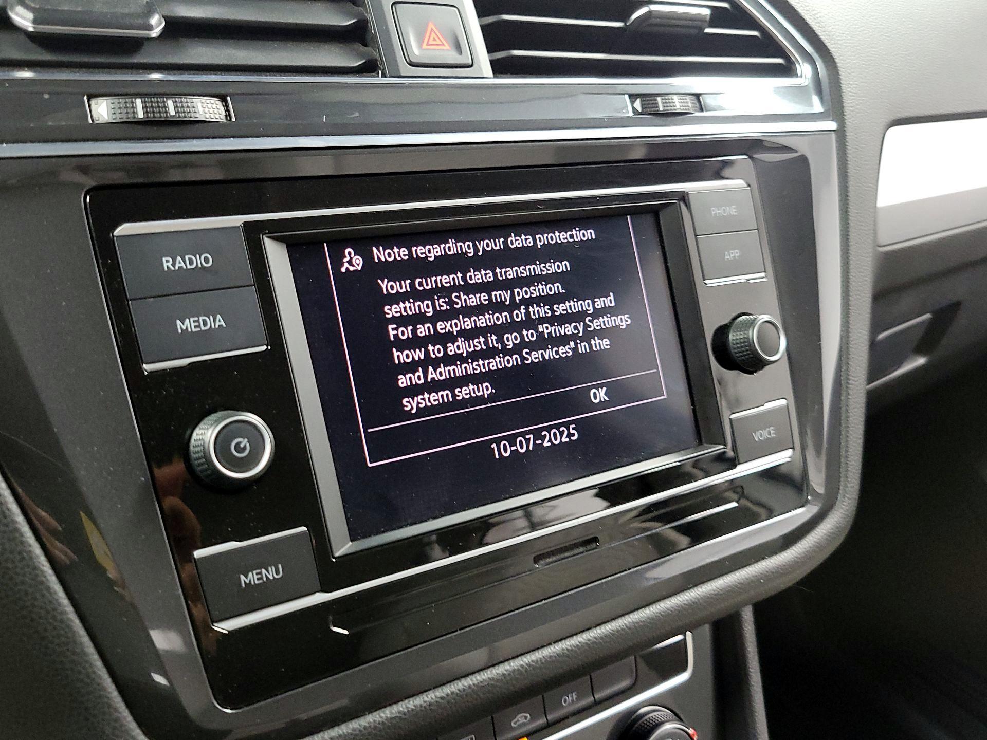 Thumbnail: 2020 Volkswagen Tiguan - 14