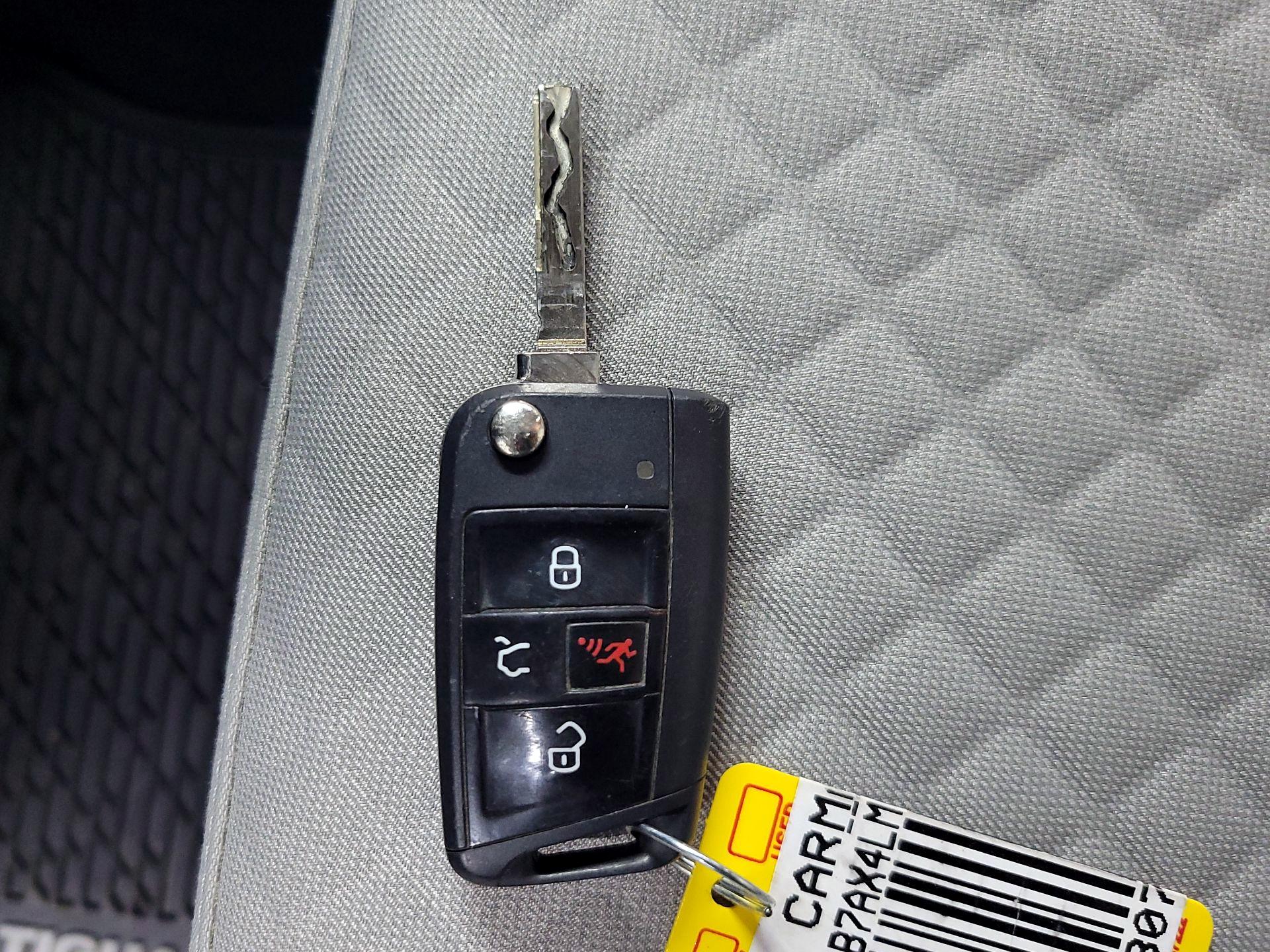 Thumbnail: 2020 Volkswagen Tiguan - 20