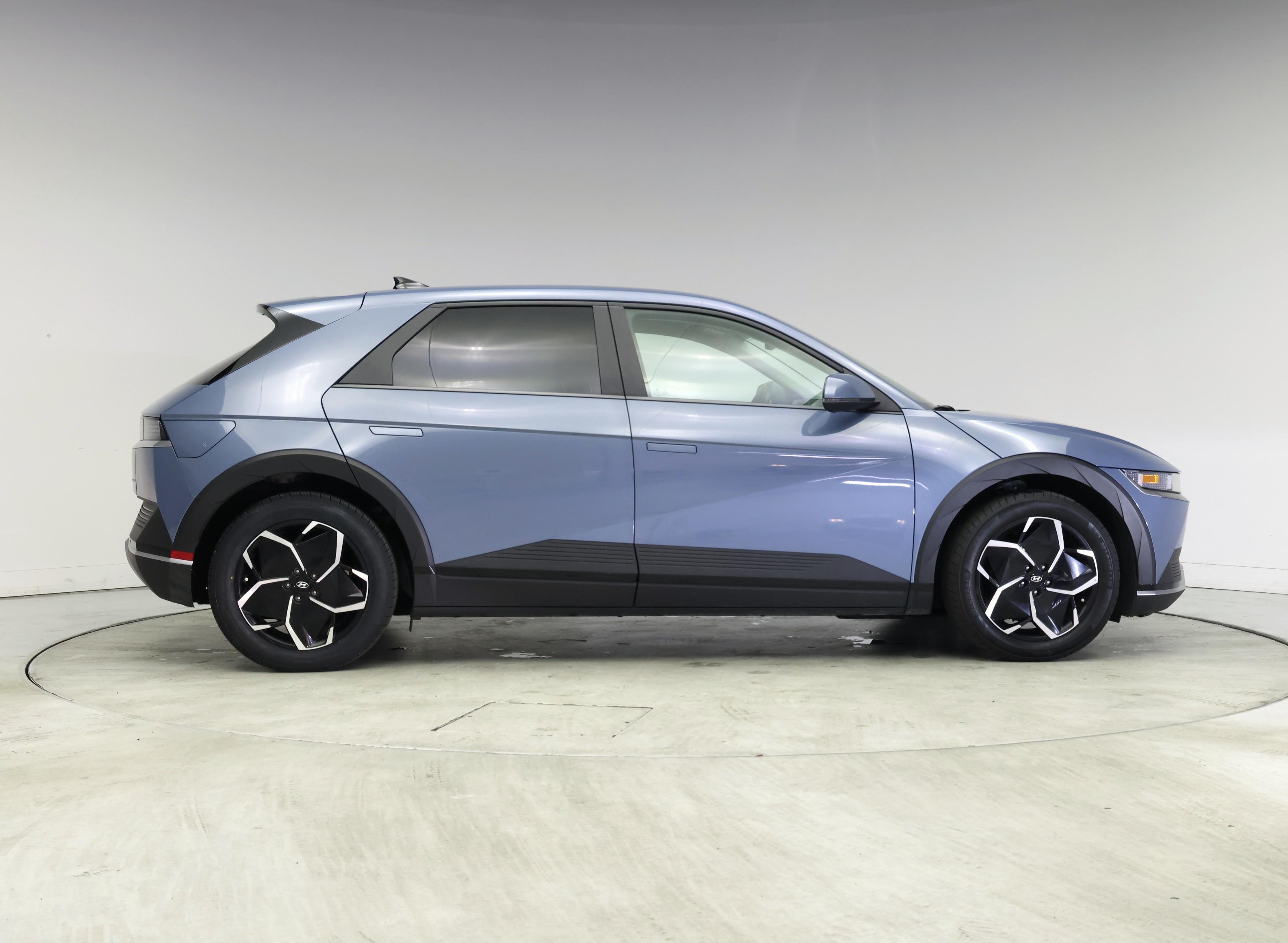 Thumbnail: 2022 Hyundai Ioniq 5 - 7