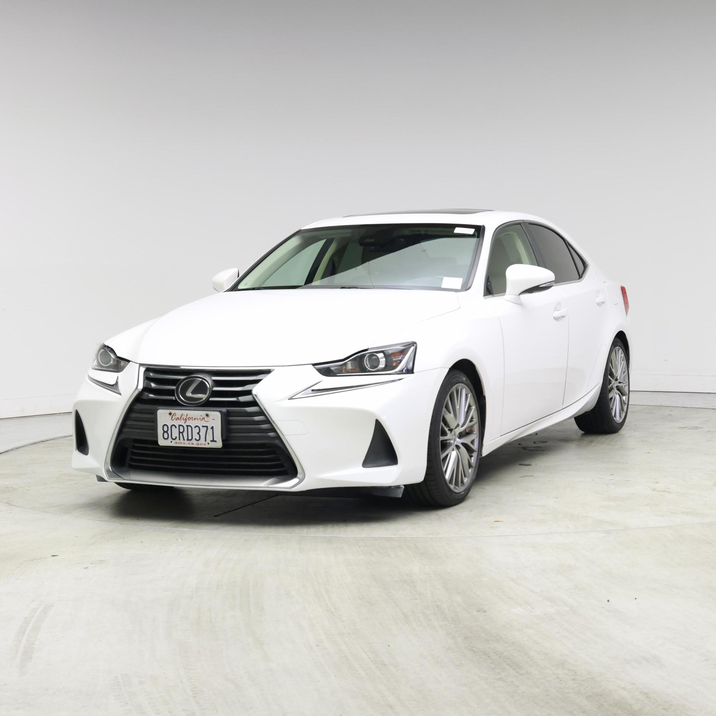 Thumbnail: 2018 Lexus IS - 4