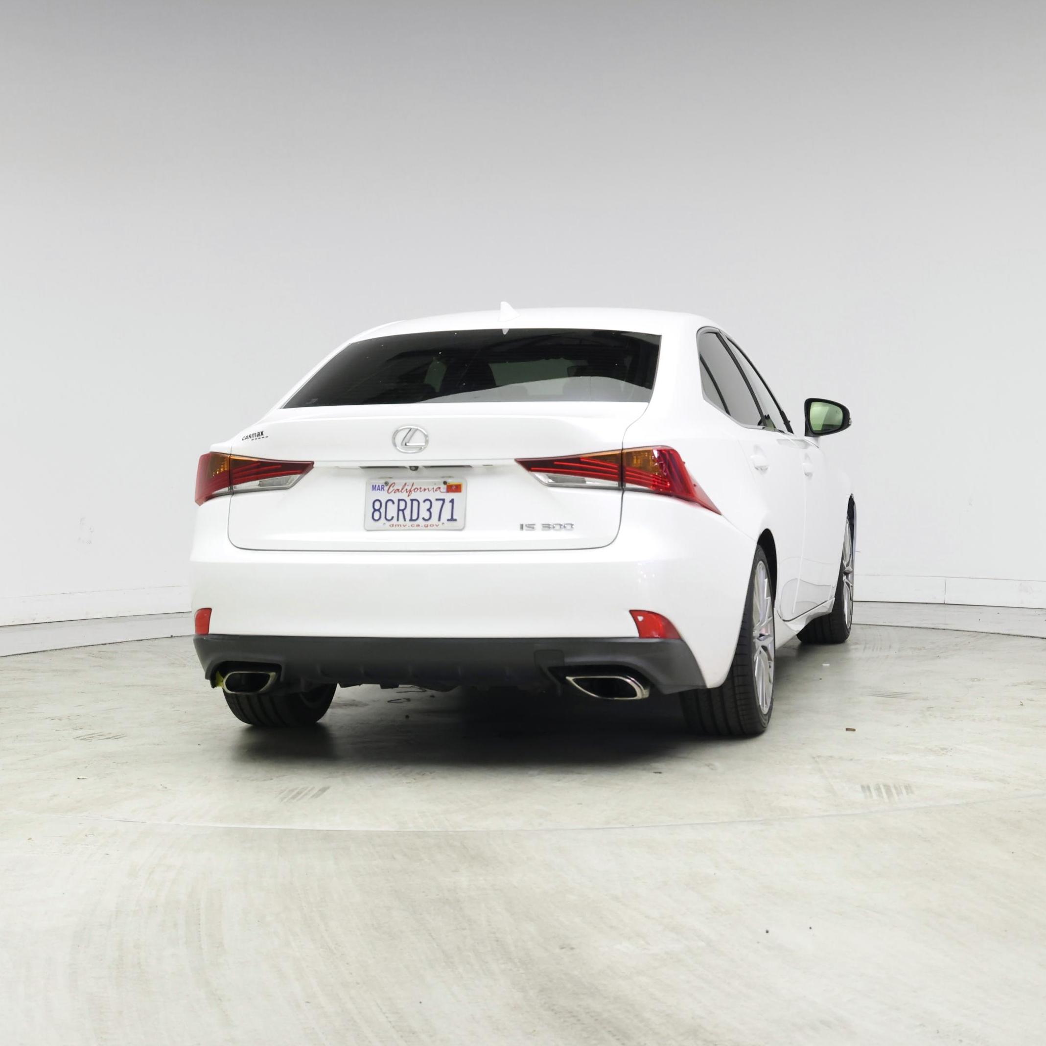 Thumbnail: 2018 Lexus IS - 8