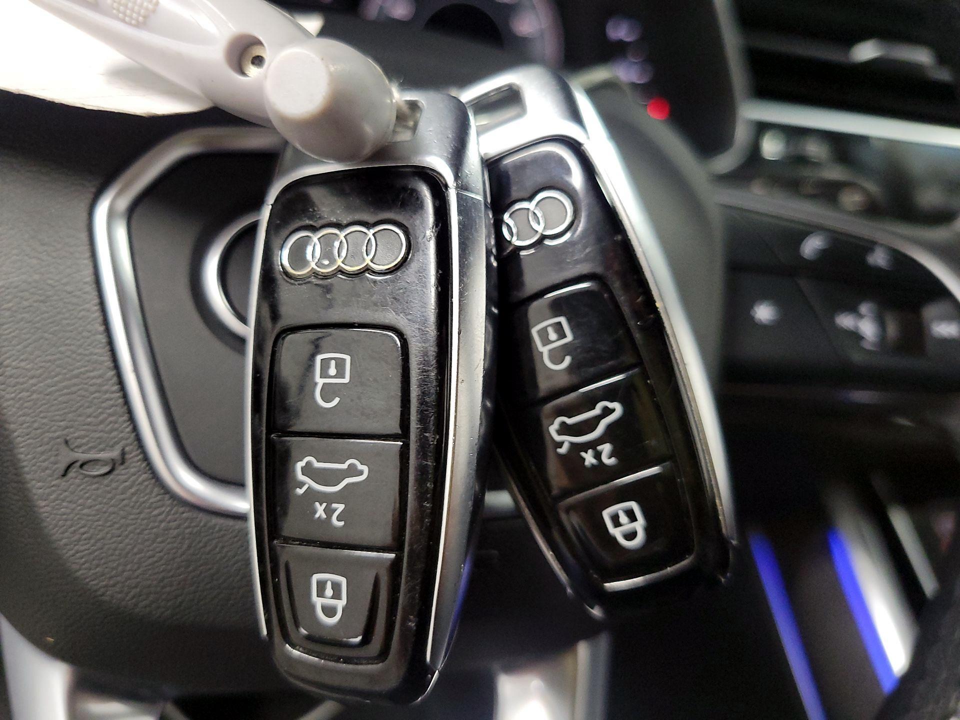 Thumbnail: 2022 Audi Q7 - 20