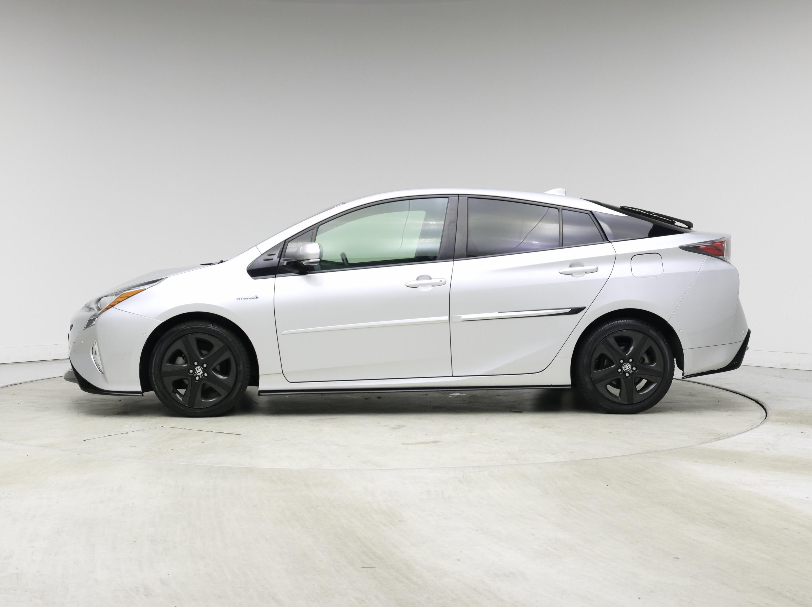 Thumbnail: 2018 Toyota Prius - 3