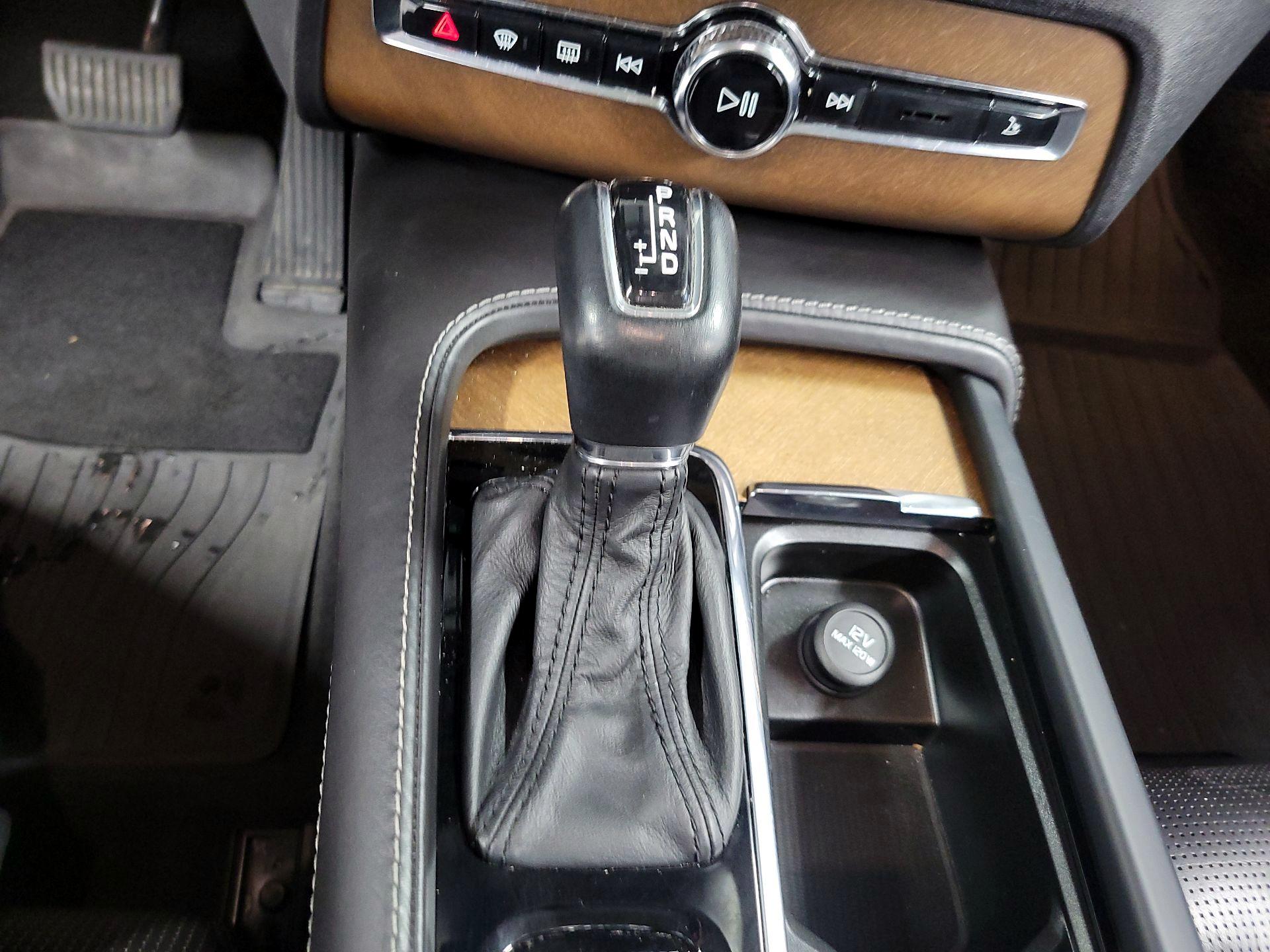 Thumbnail: 2017 Volvo XC90 - 16