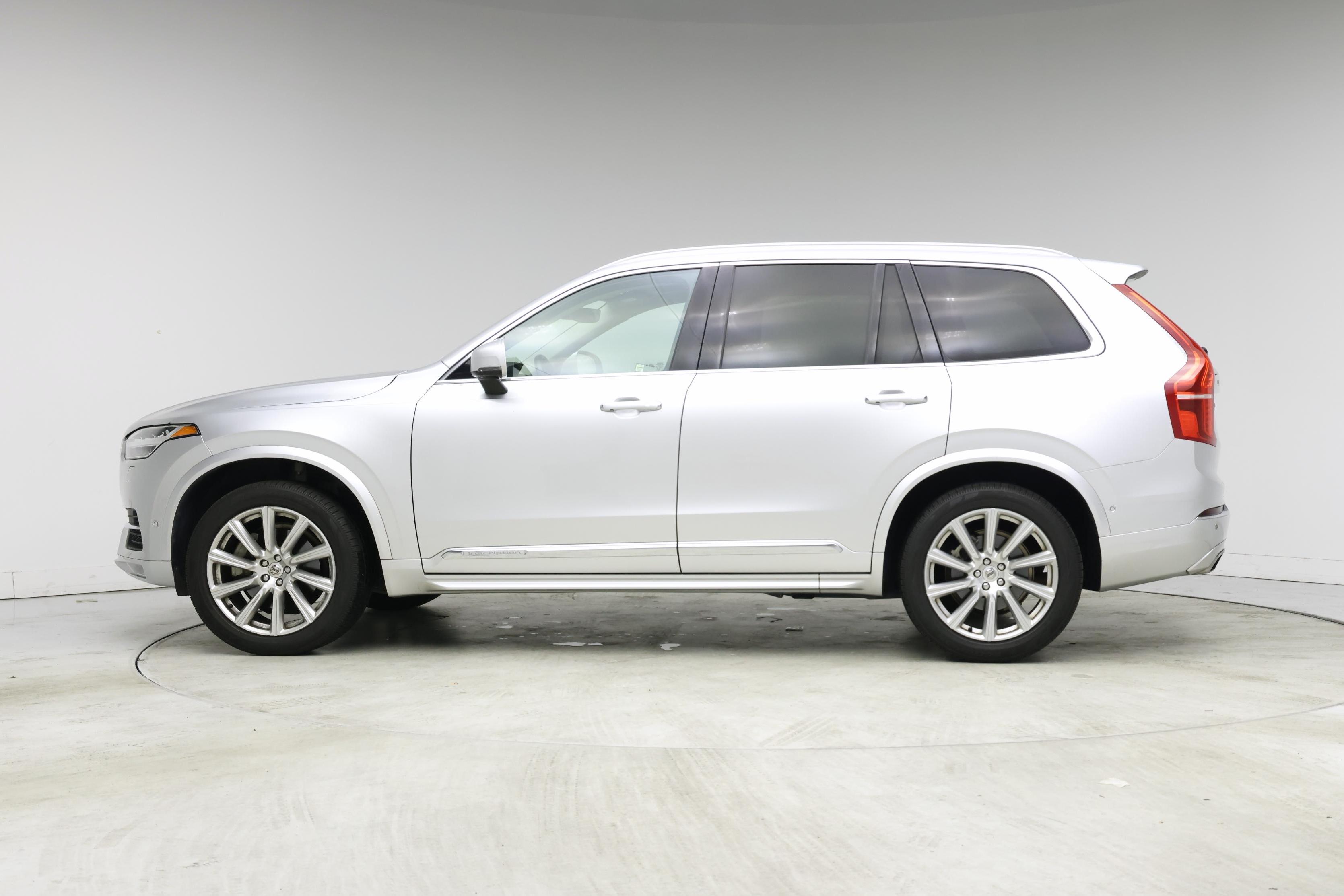 Thumbnail: 2017 Volvo XC90 - 3