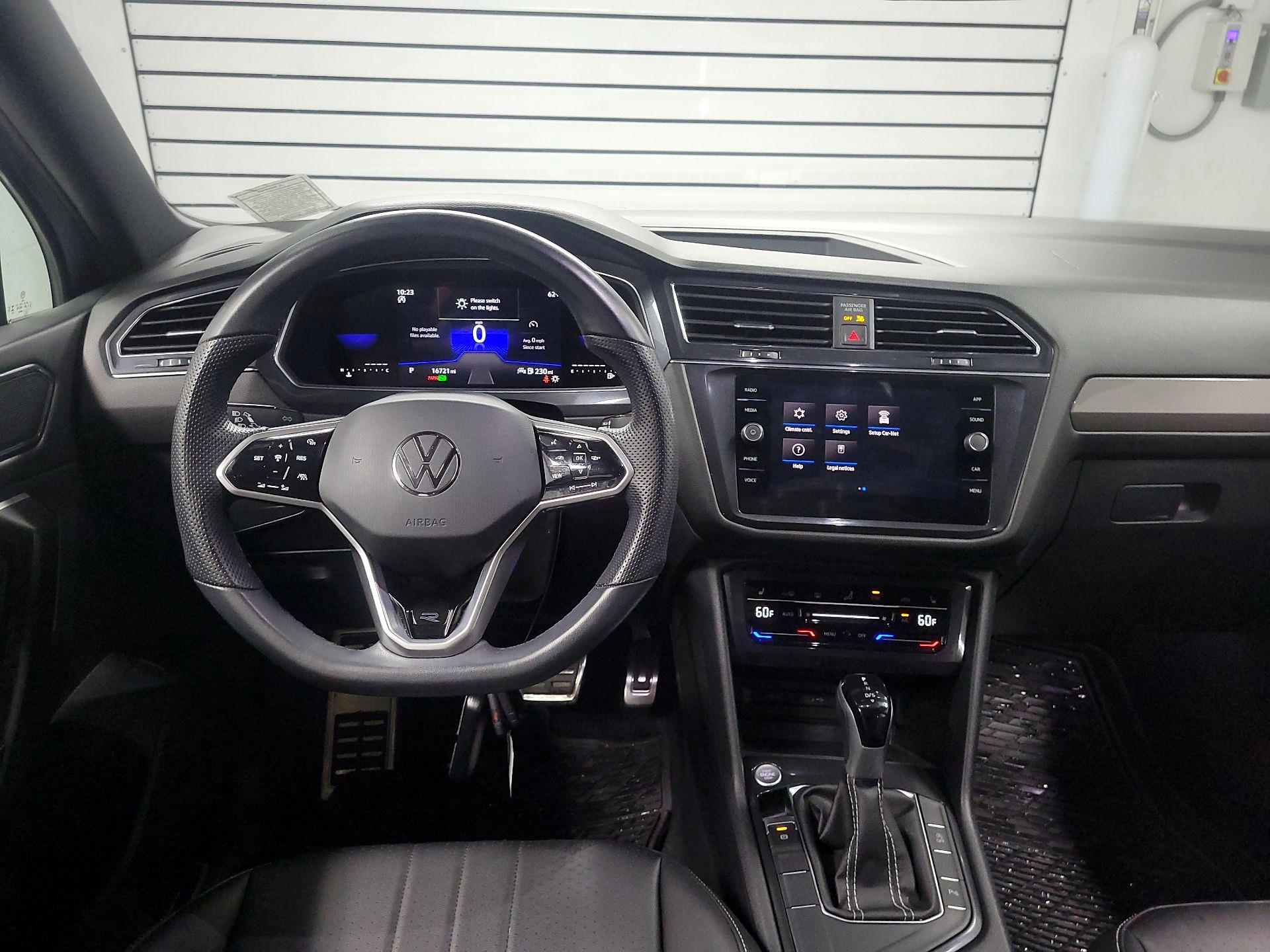 Thumbnail: 2023 Volkswagen Tiguan - 9