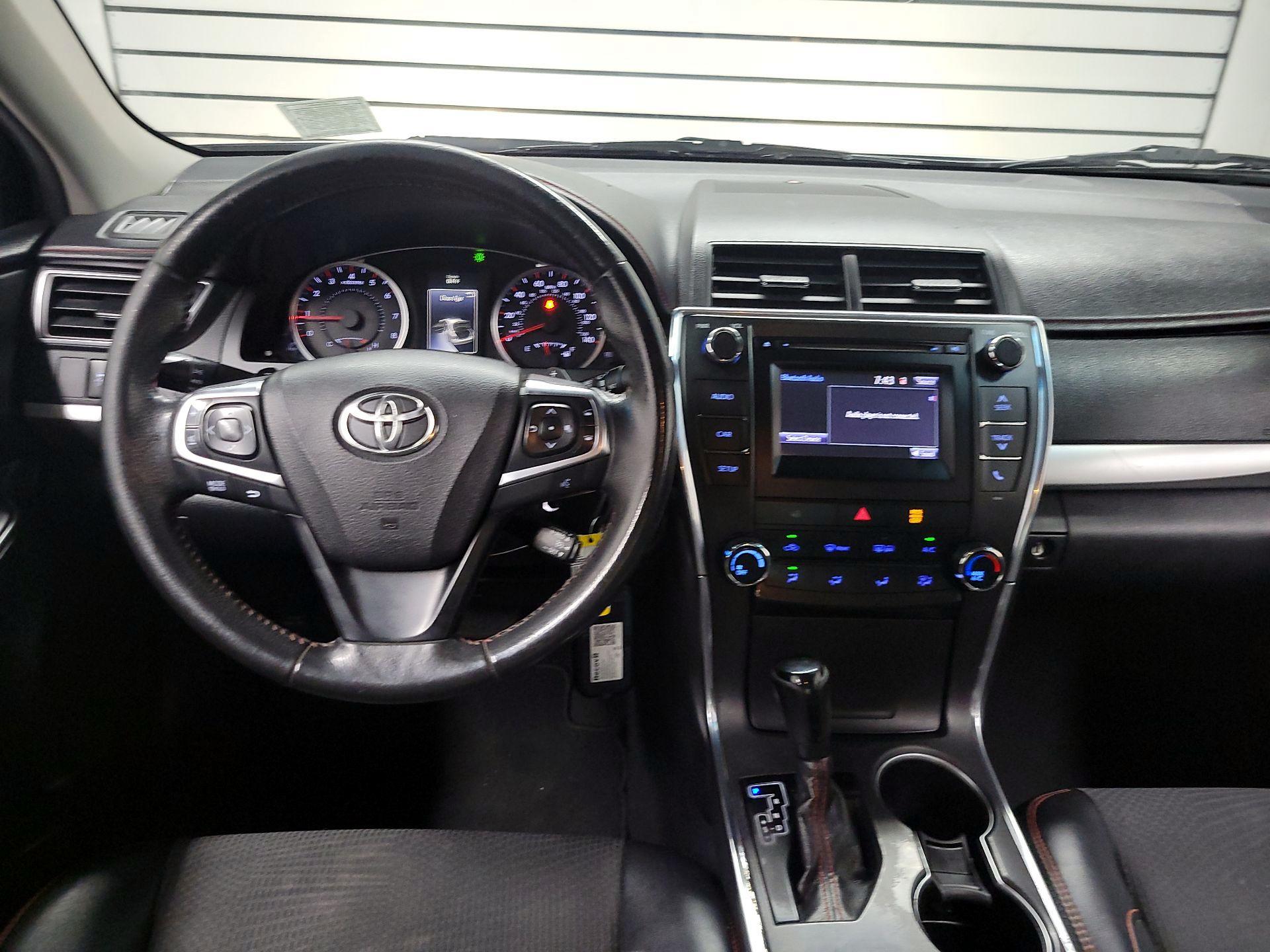 Thumbnail: 2017 Toyota Camry - 9