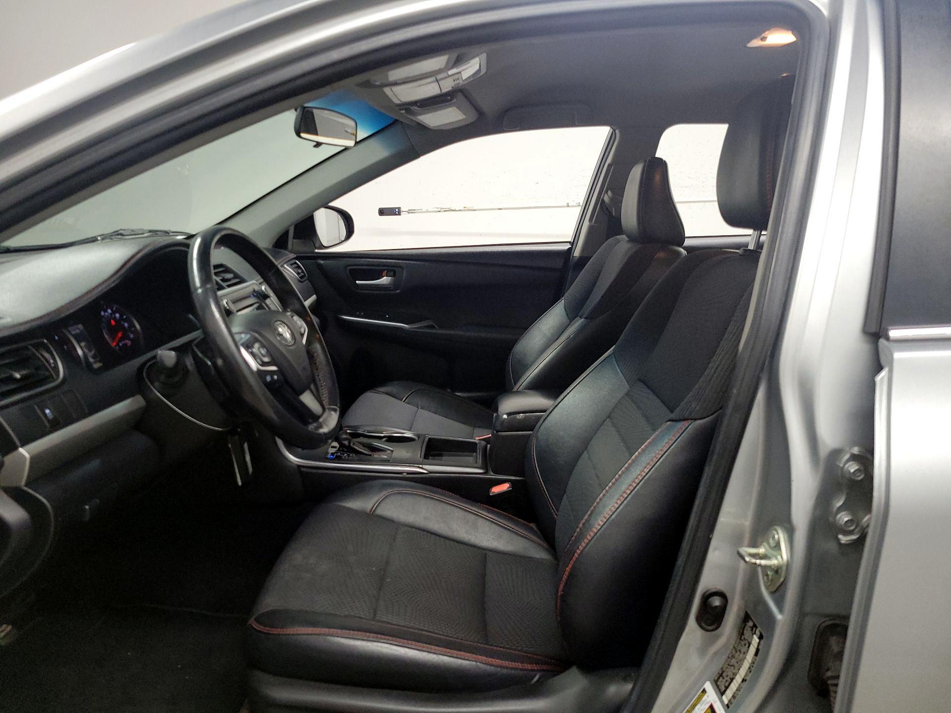 Thumbnail: 2017 Toyota Camry - 11