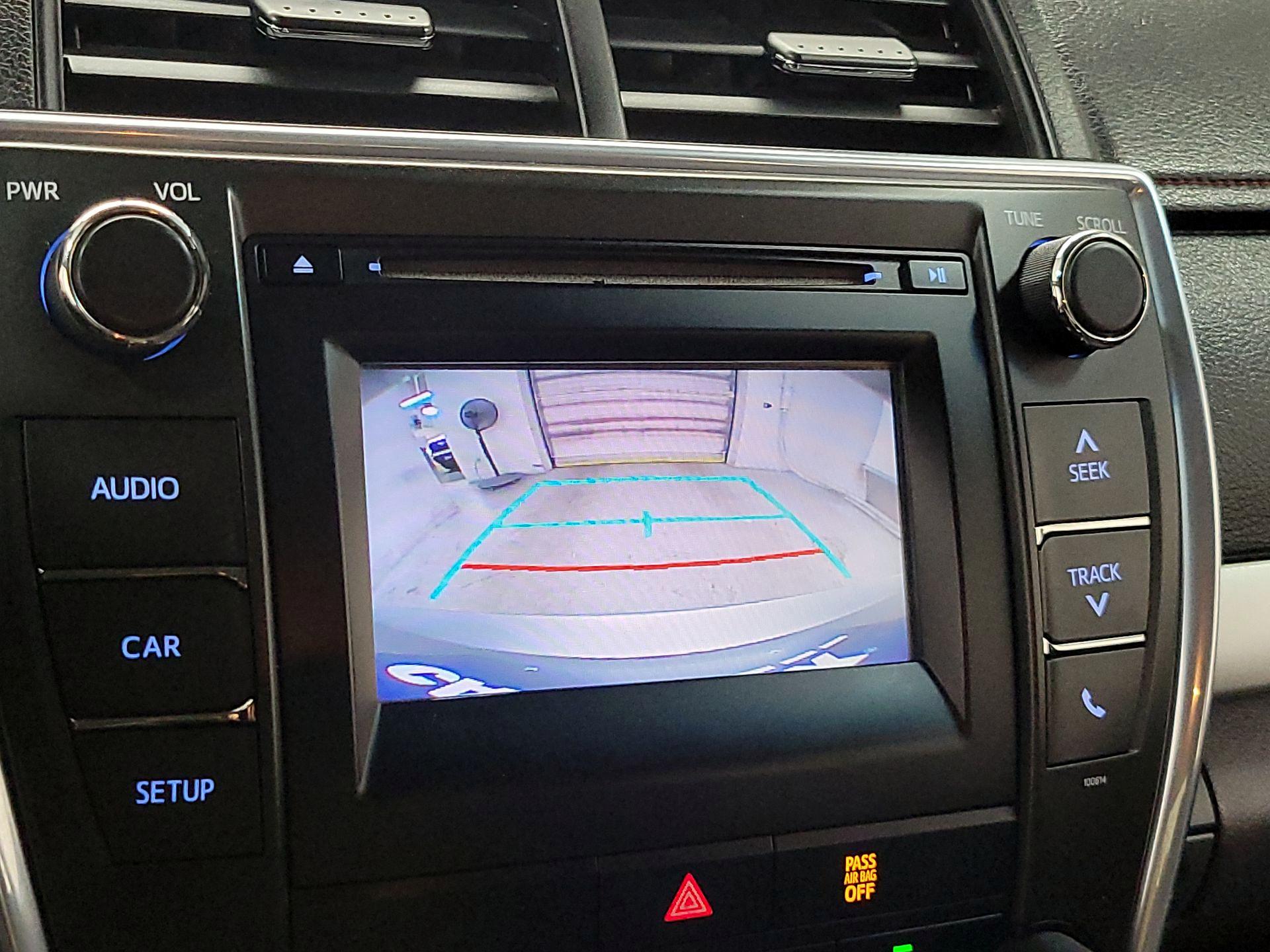 Thumbnail: 2017 Toyota Camry - 13