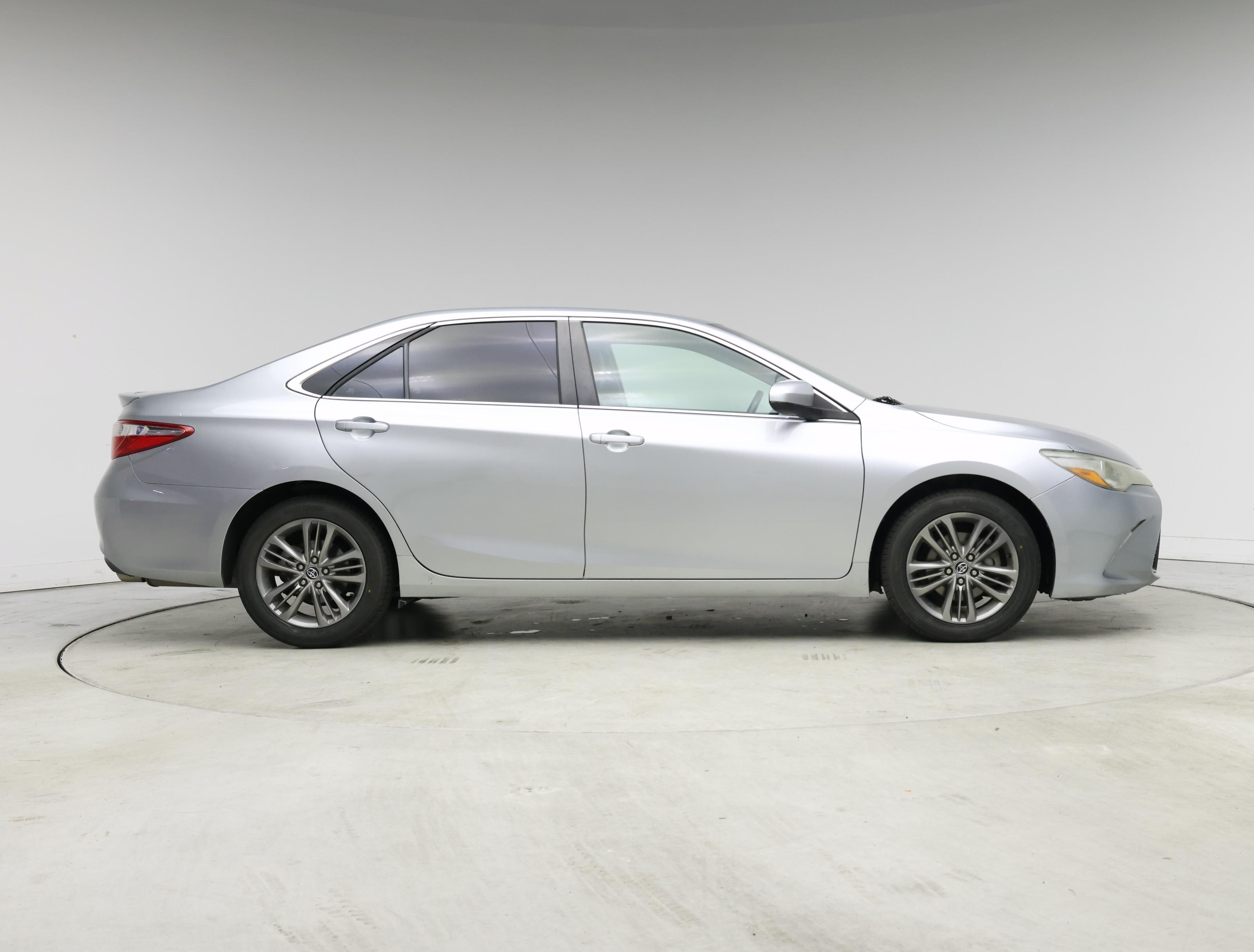 Thumbnail: 2017 Toyota Camry - 7