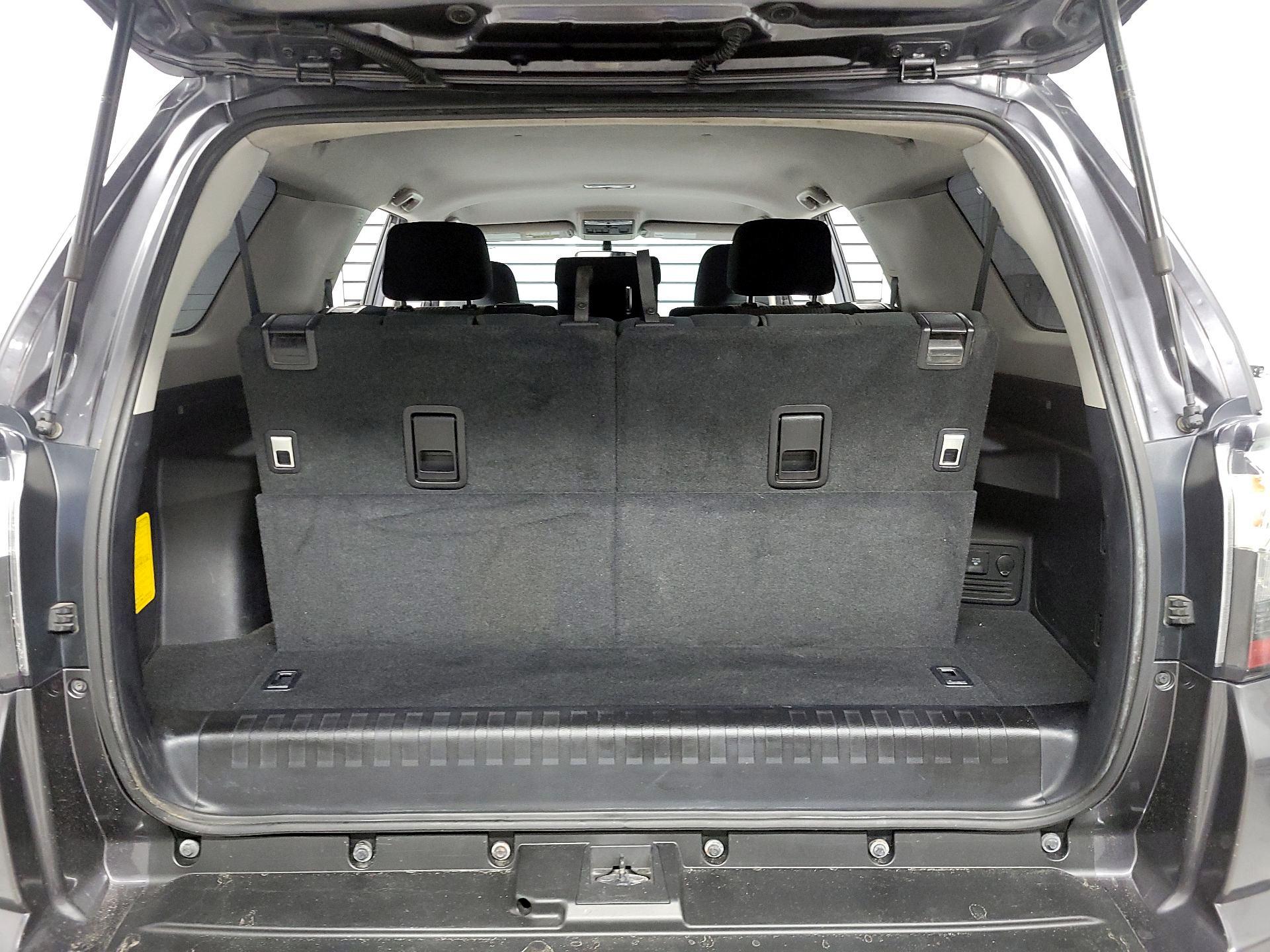 Thumbnail: 2016 Toyota 4Runner - 18