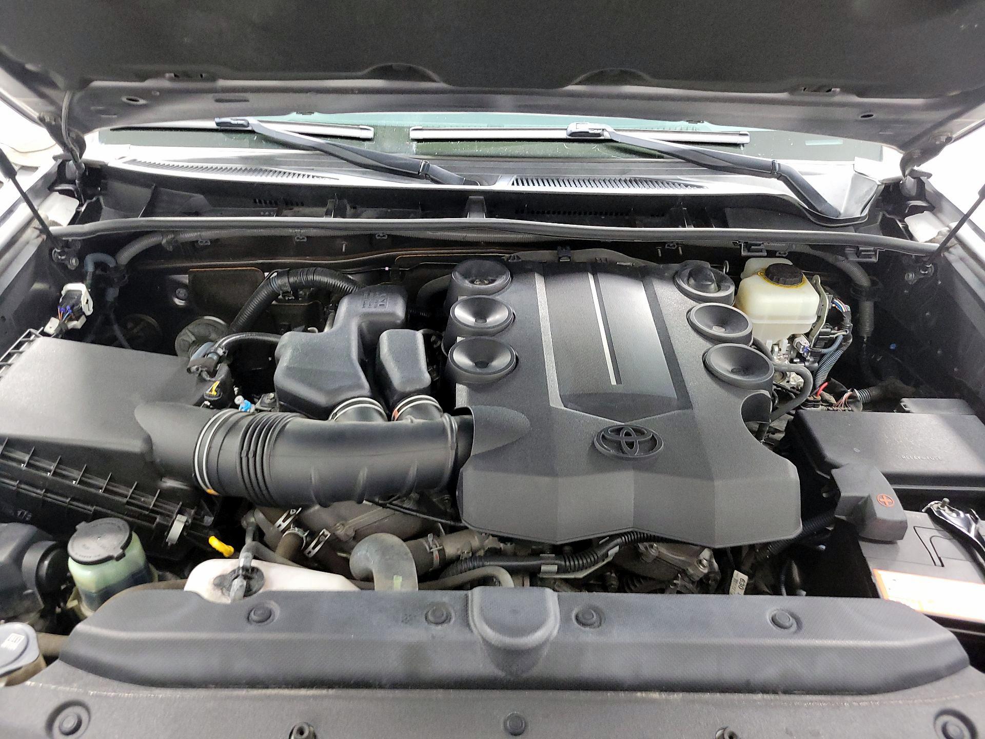 Thumbnail: 2016 Toyota 4Runner - 19