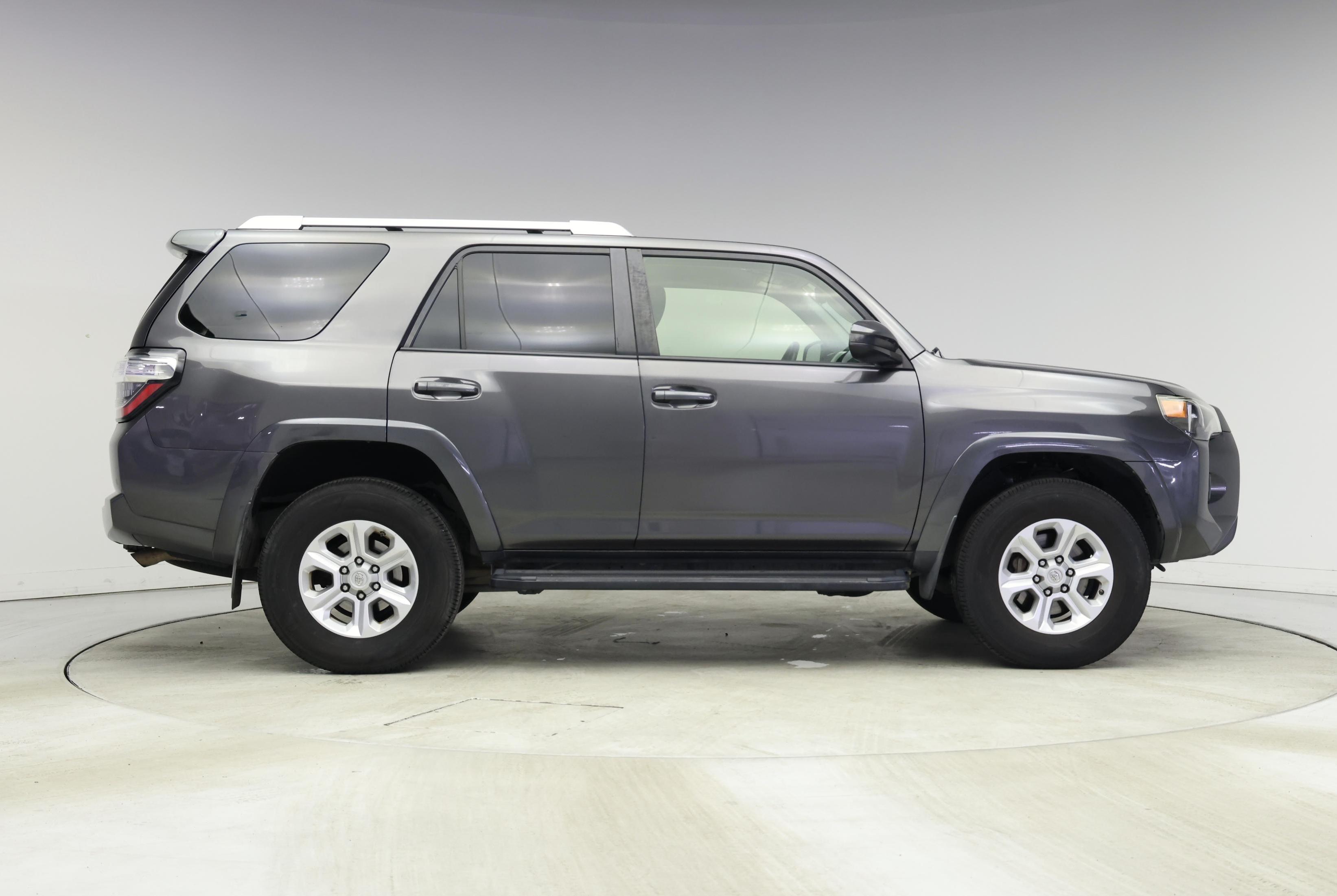 Thumbnail: 2016 Toyota 4Runner - 7
