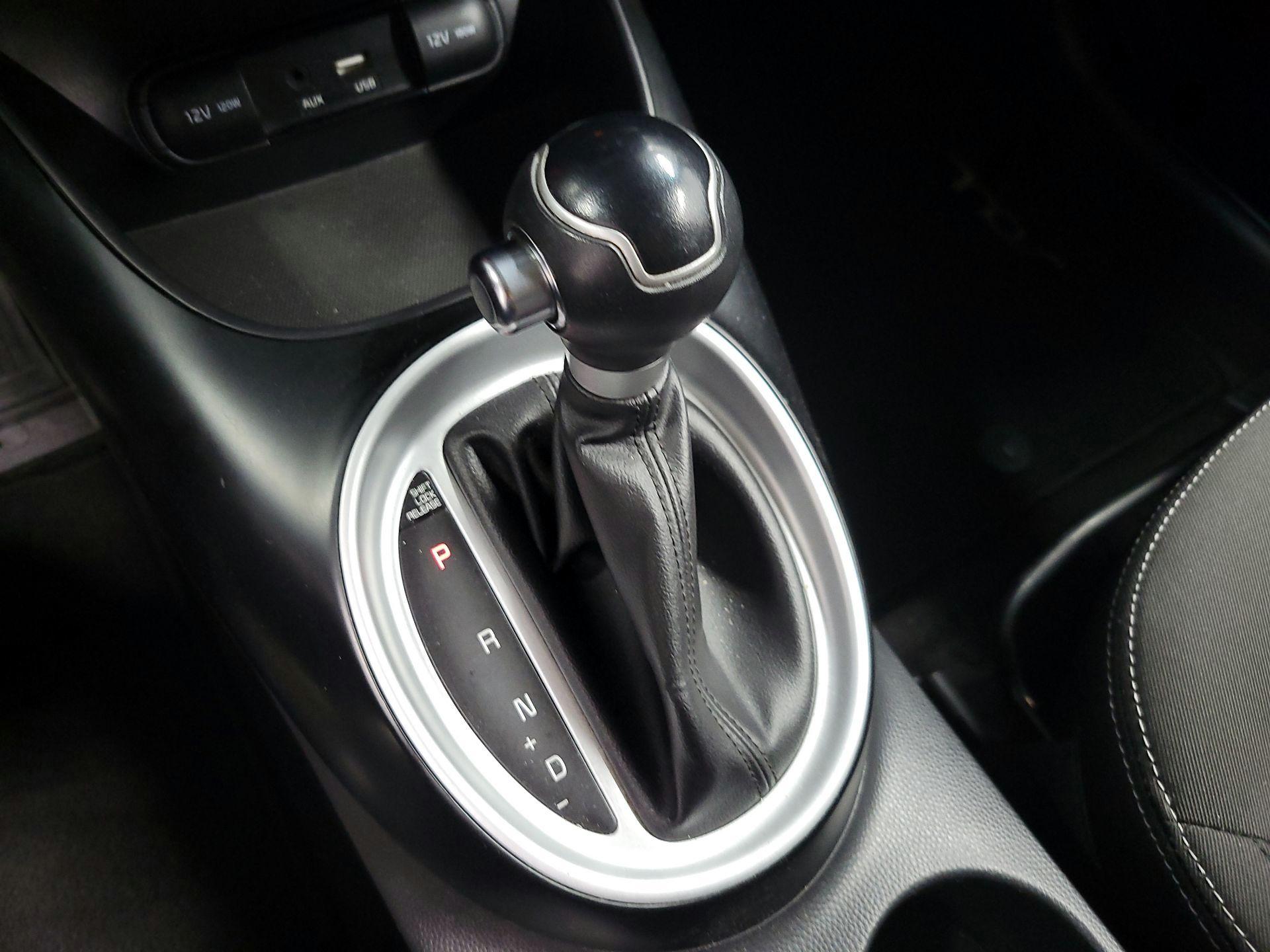 Thumbnail: 2019 Kia Soul - 16
