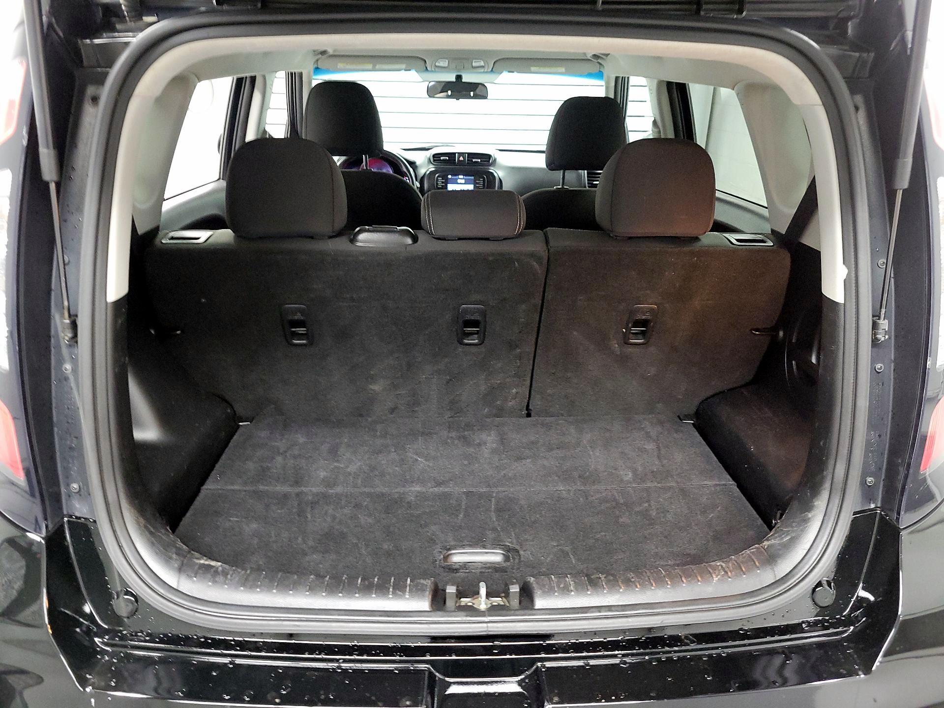 Thumbnail: 2019 Kia Soul - 18