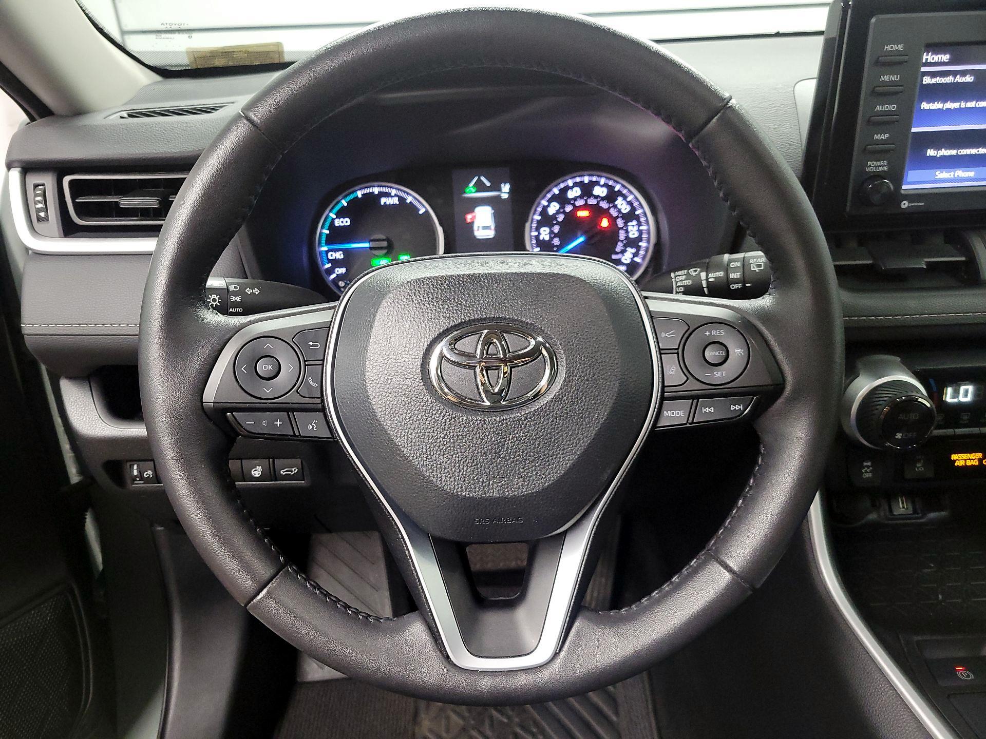 Thumbnail: 2022 Toyota RAV4 - 10
