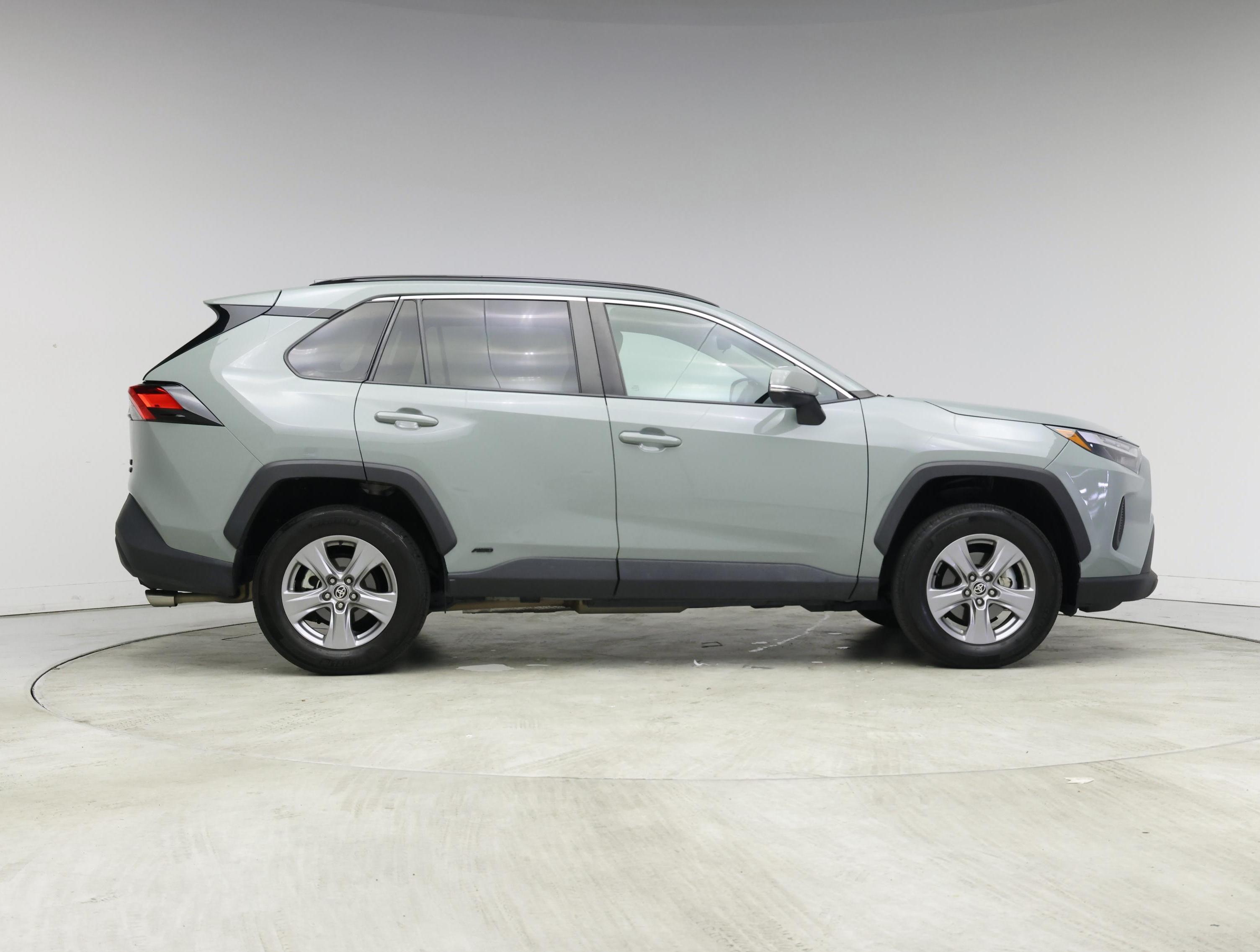 Thumbnail: 2022 Toyota RAV4 - 7