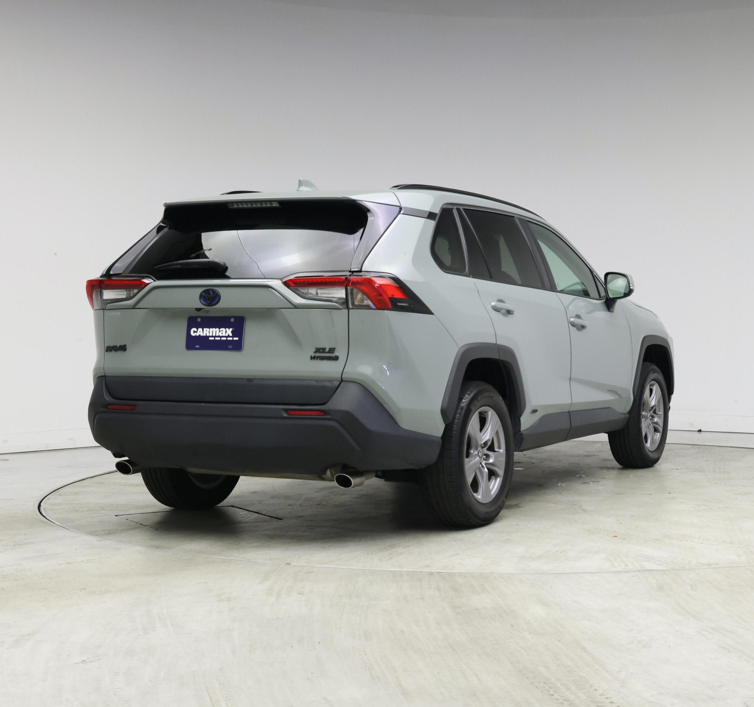 Thumbnail: 2022 Toyota RAV4 - 8